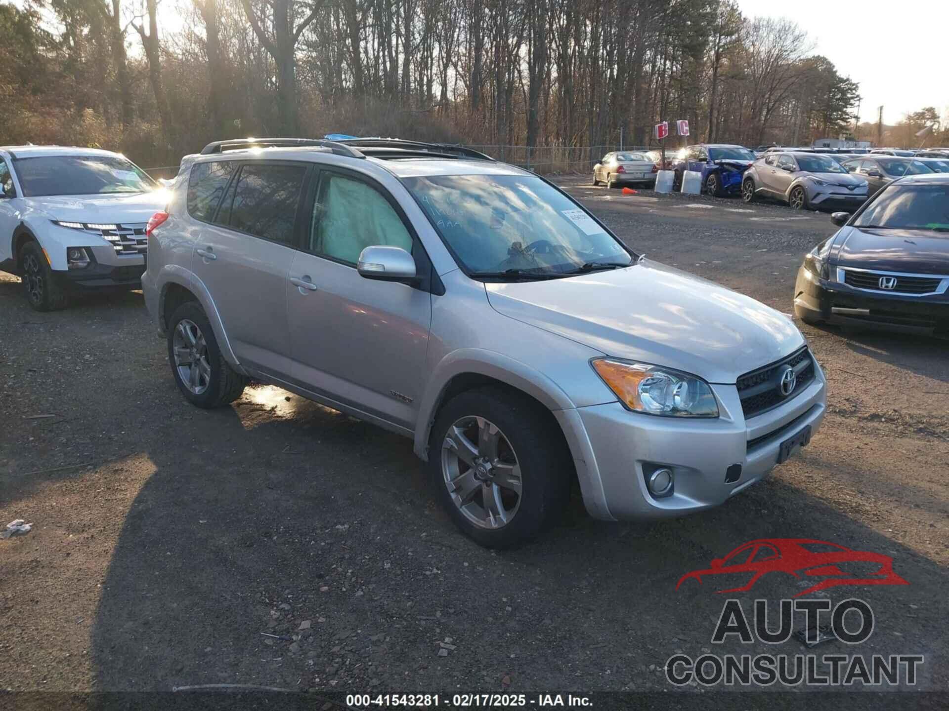 TOYOTA RAV4 2011 - JTMRF4DV9B5047438