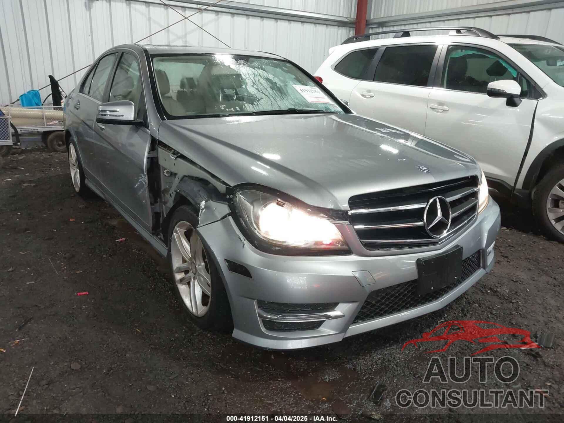 MERCEDES-BENZ C 250 2014 - WDDGF4HB0EA952160