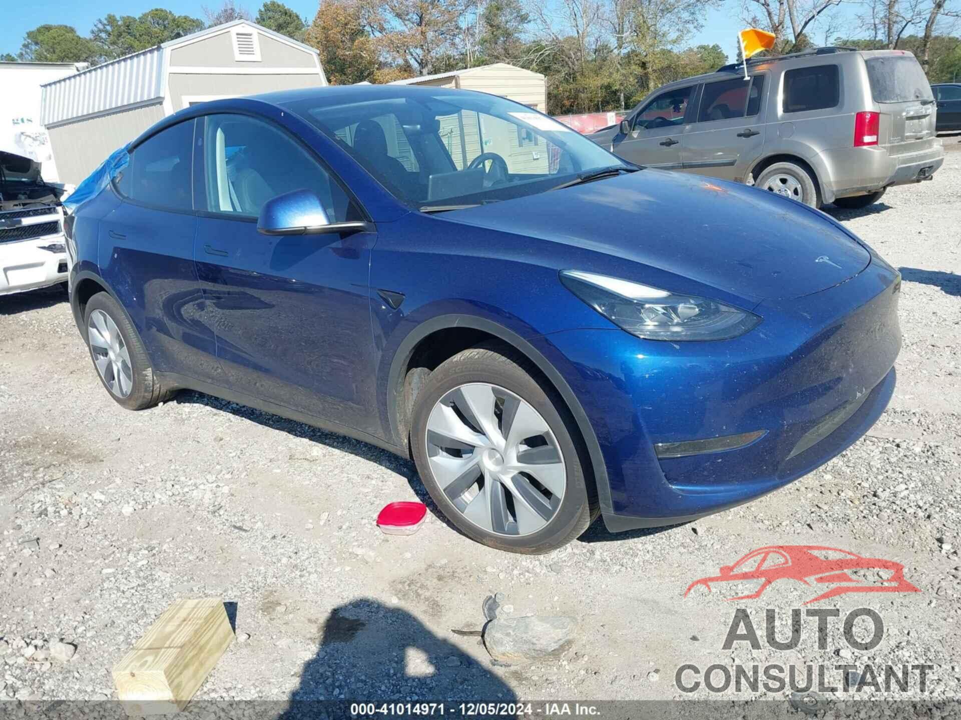 TESLA MODEL Y 2024 - 7SAYGDEE2RA225741