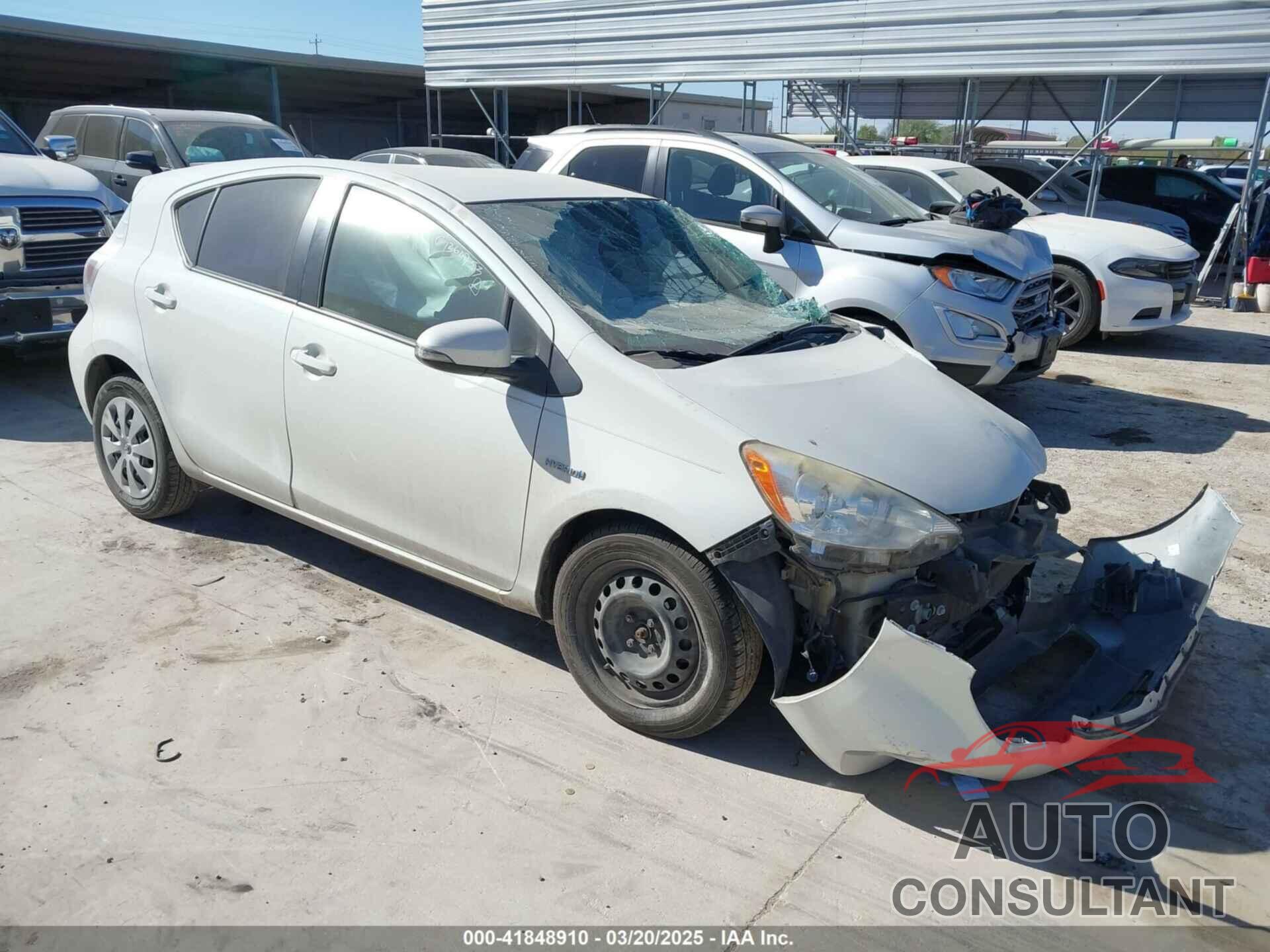 TOYOTA PRIUS C 2014 - JTDKDTB32E1069313