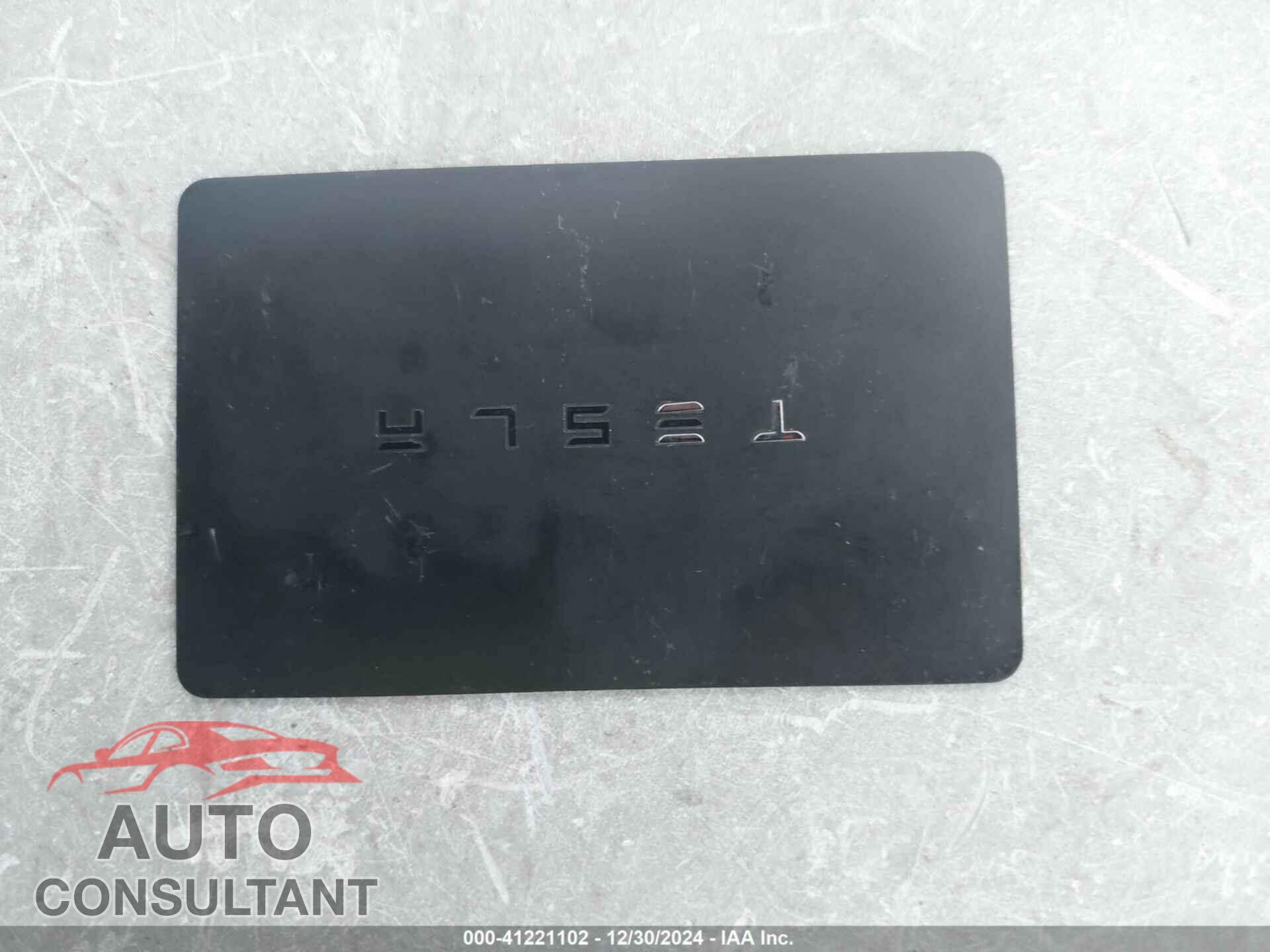 TESLA MODEL 3 2018 - 5YJ3E1EB2JF082492