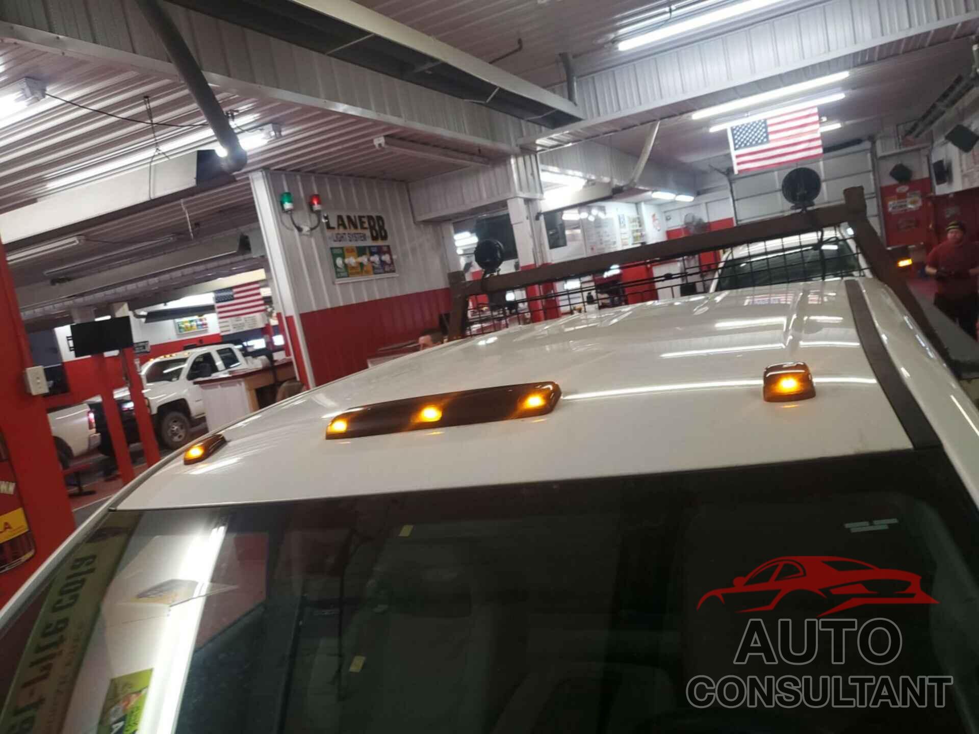 CHEVROLET SILVERADO 2019 - 2GC2KREG6K1156855