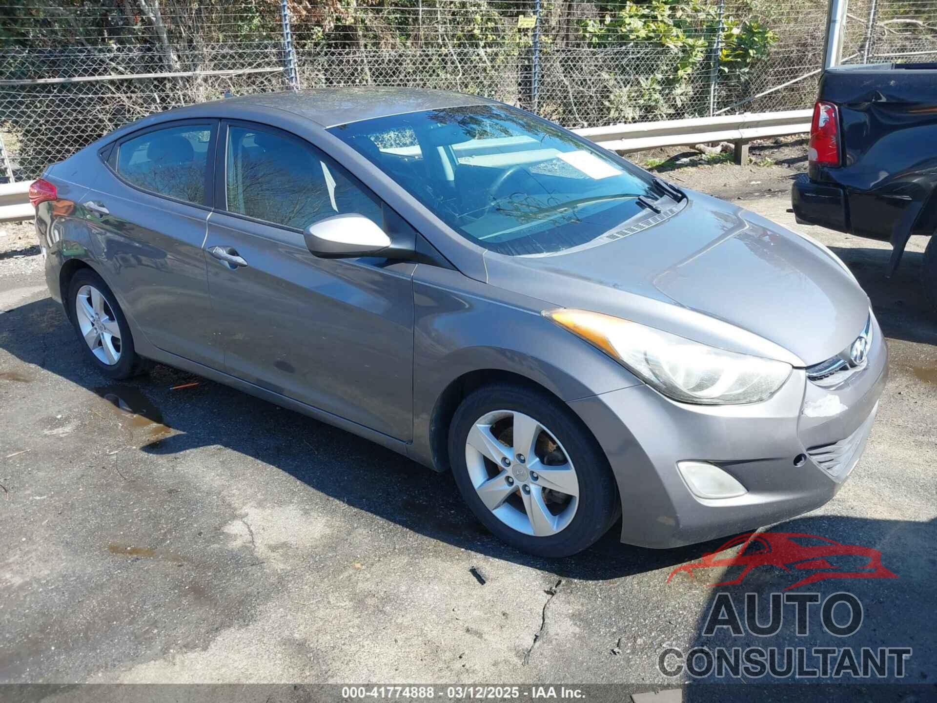 HYUNDAI ELANTRA 2013 - 5NPDH4AE3DH283708