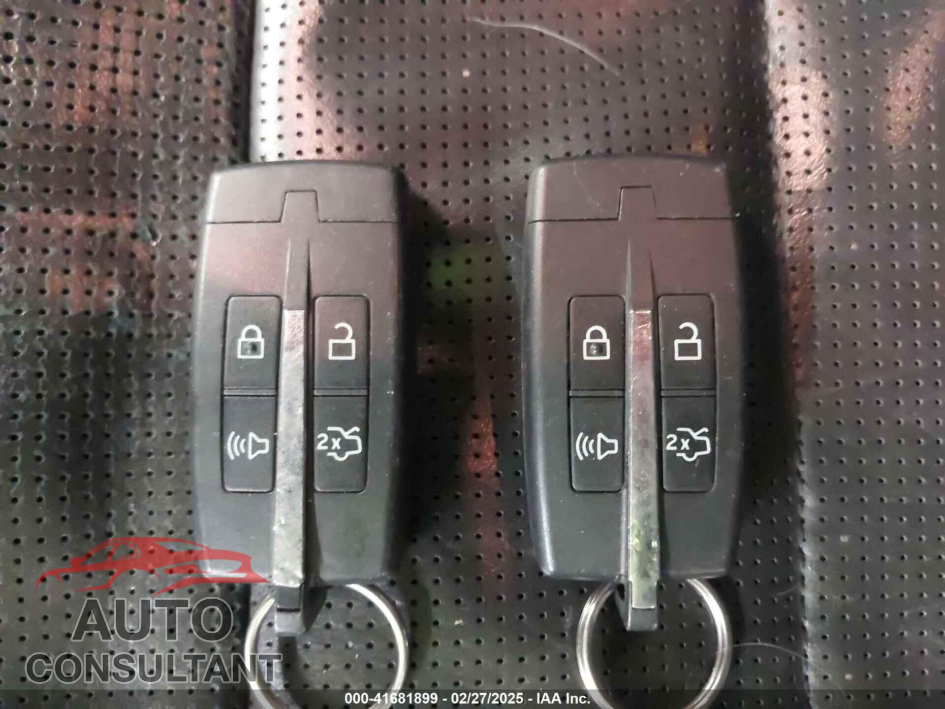 FORD TAURUS 2011 - 1FAHP2FW8BG185274