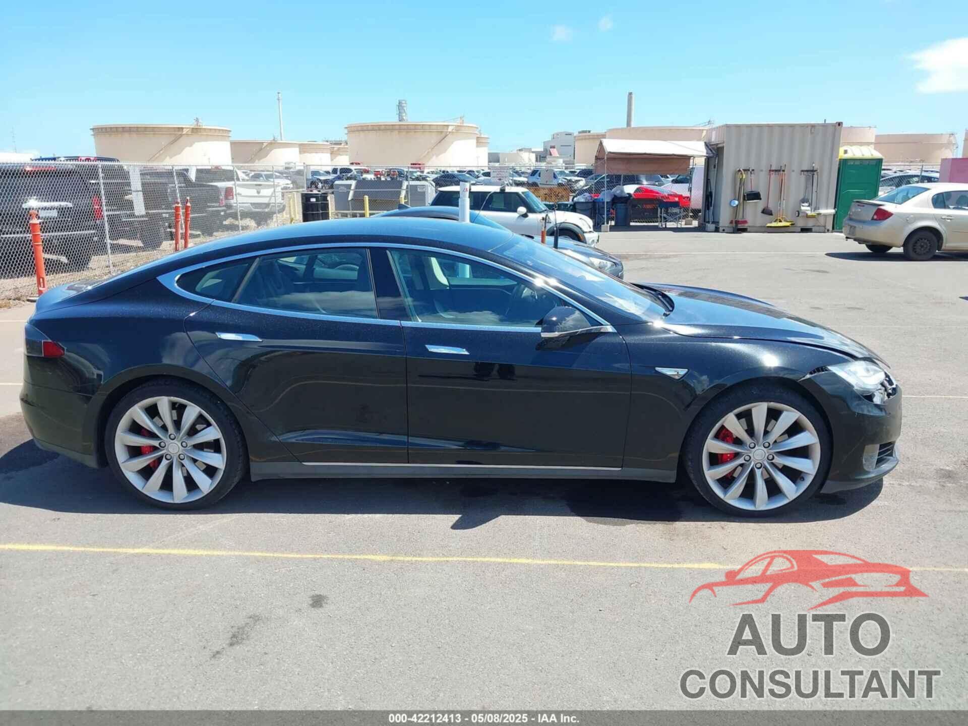 TESLA MODEL S 2013 - 5YJSA1CG0DFP17932
