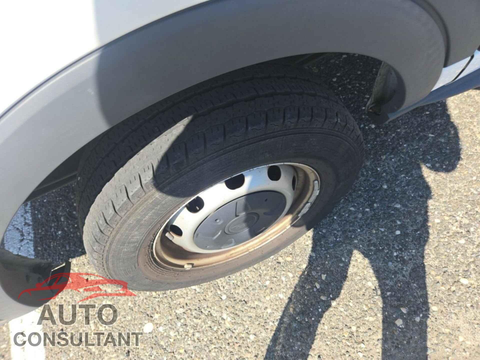 FORD TRANSIT 2017 - 1FTYR1YM2HKA31983