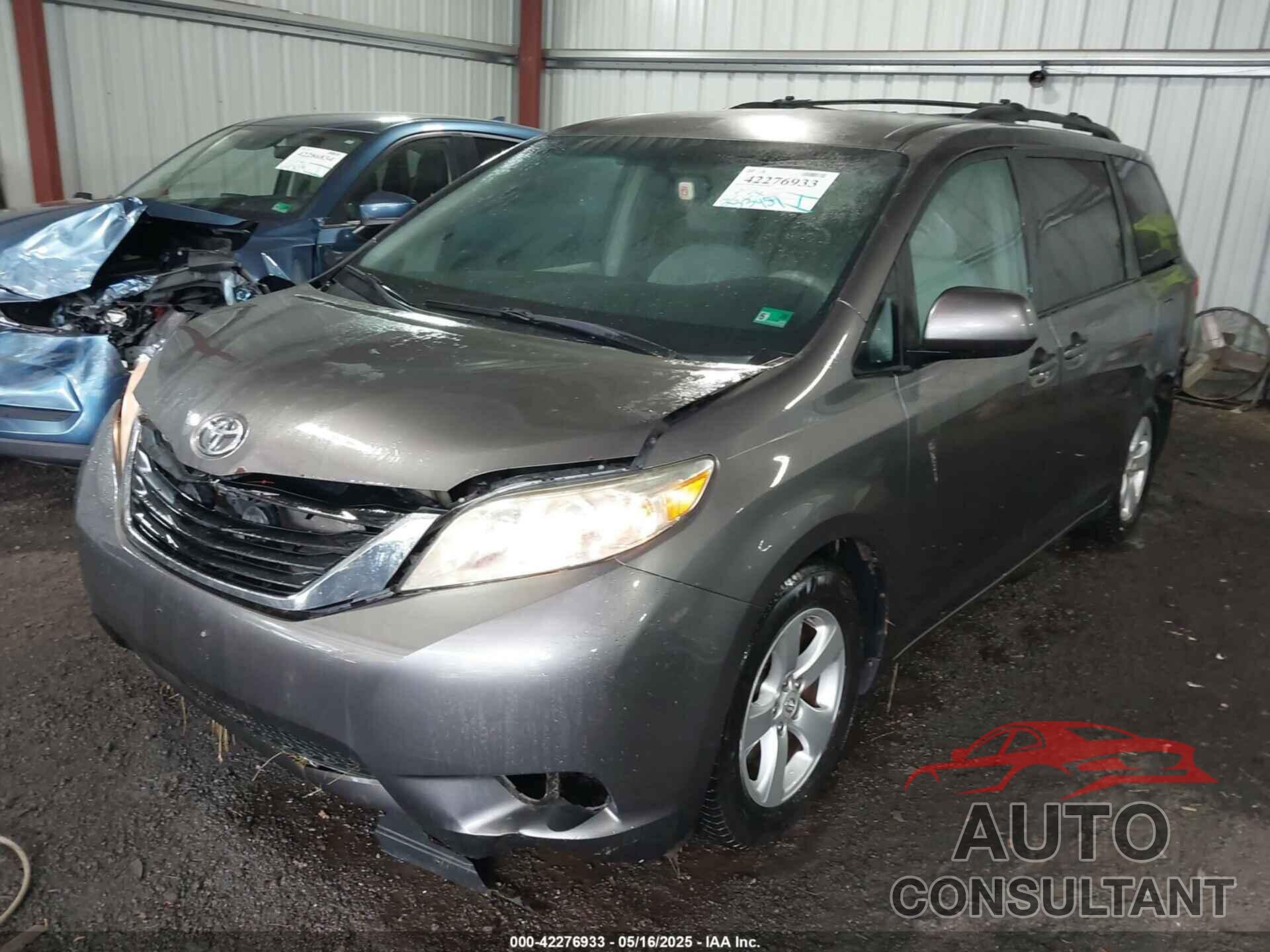 TOYOTA SIENNA 2011 - 5TDKK3DC8BS171619