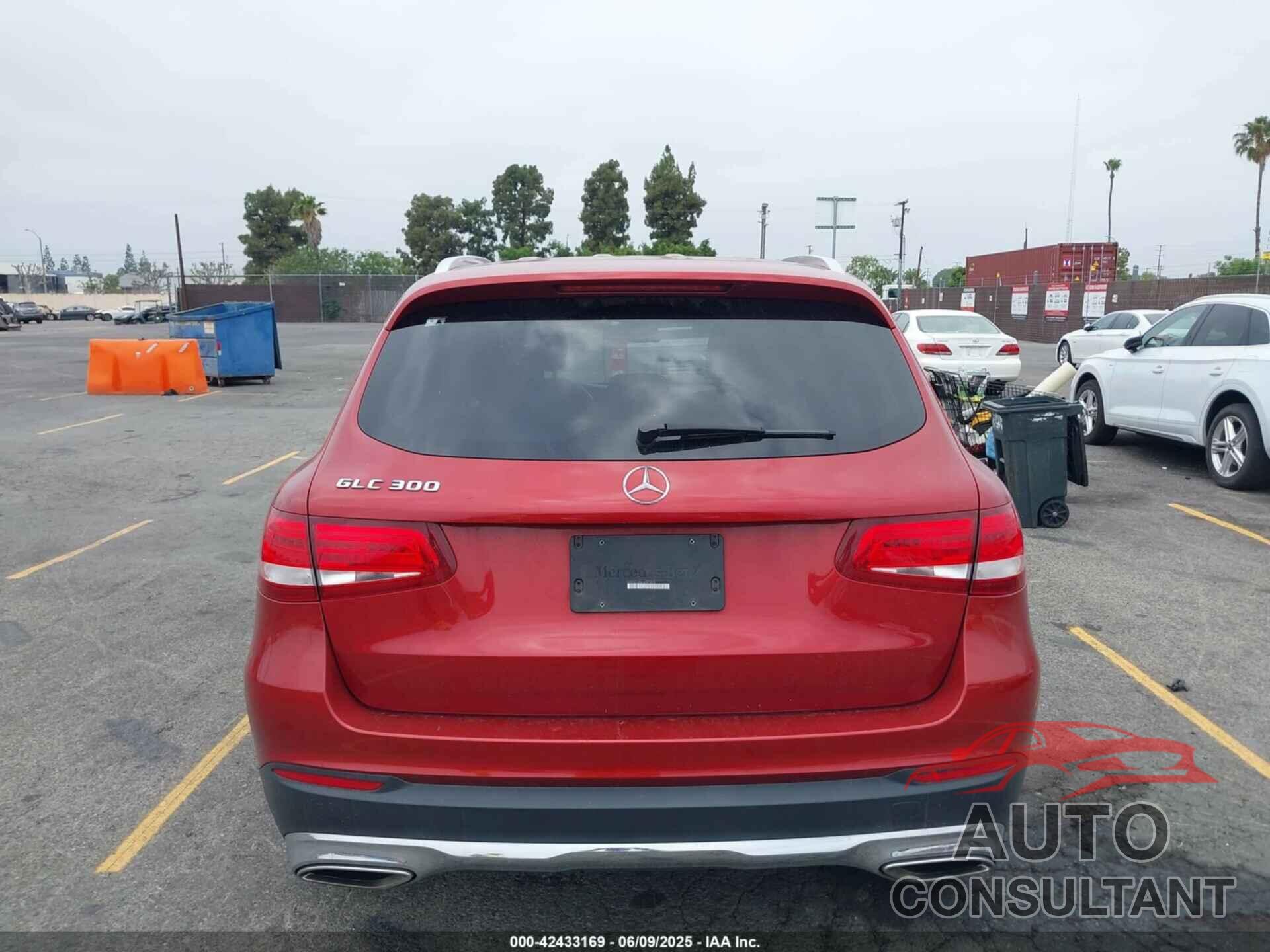 MERCEDES-BENZ GLC 300 2018 - WDC0G4JB6JV081815