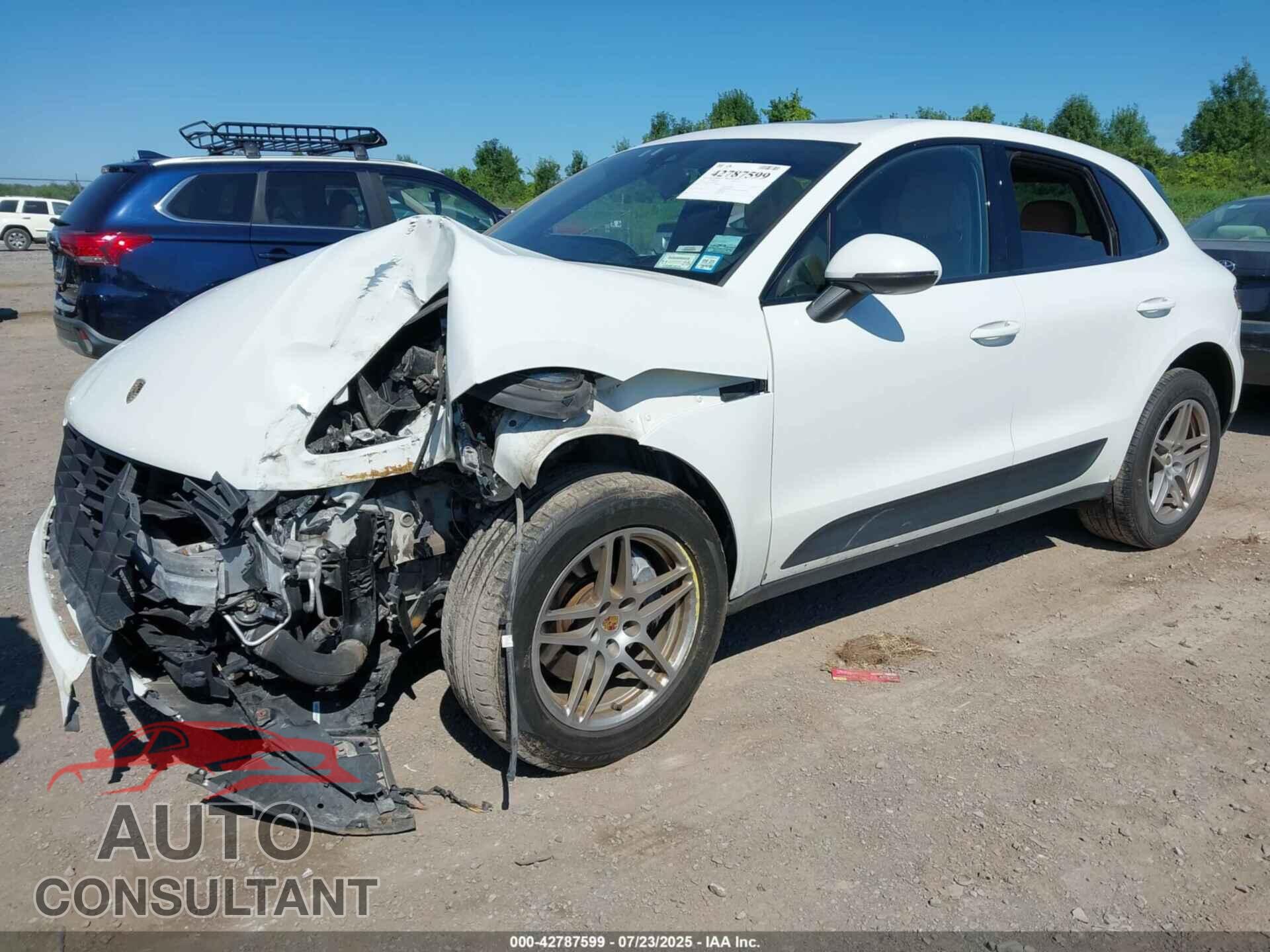 PORSCHE MACAN 2017 - WP1AA2A51HLB05971