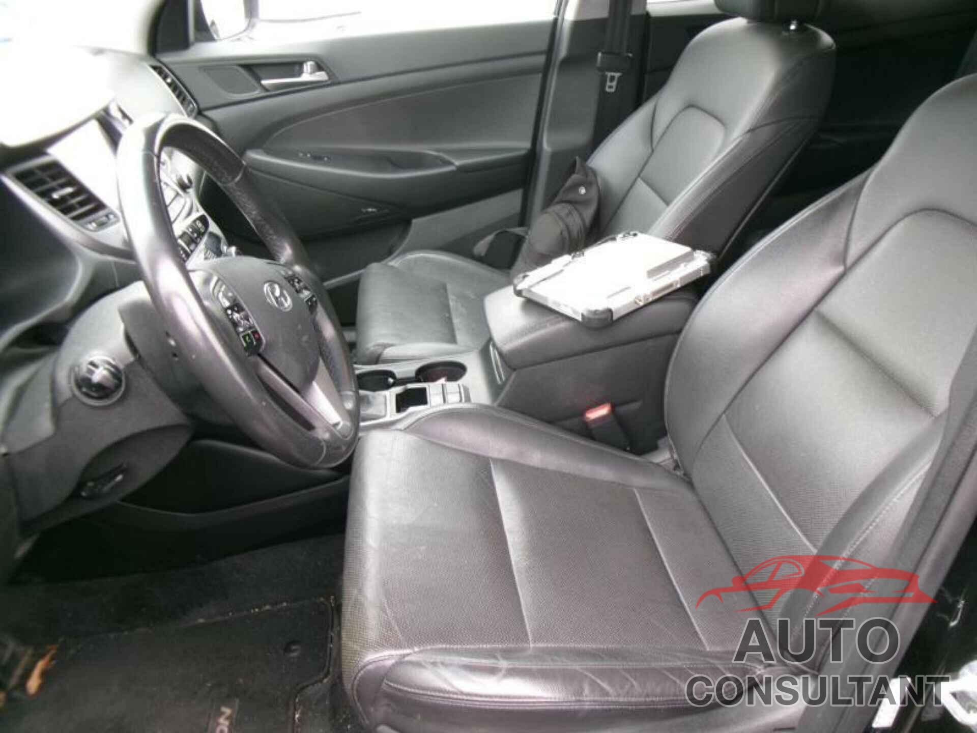 HYUNDAI TUCSON 2018 - KM8J33A45JU631623