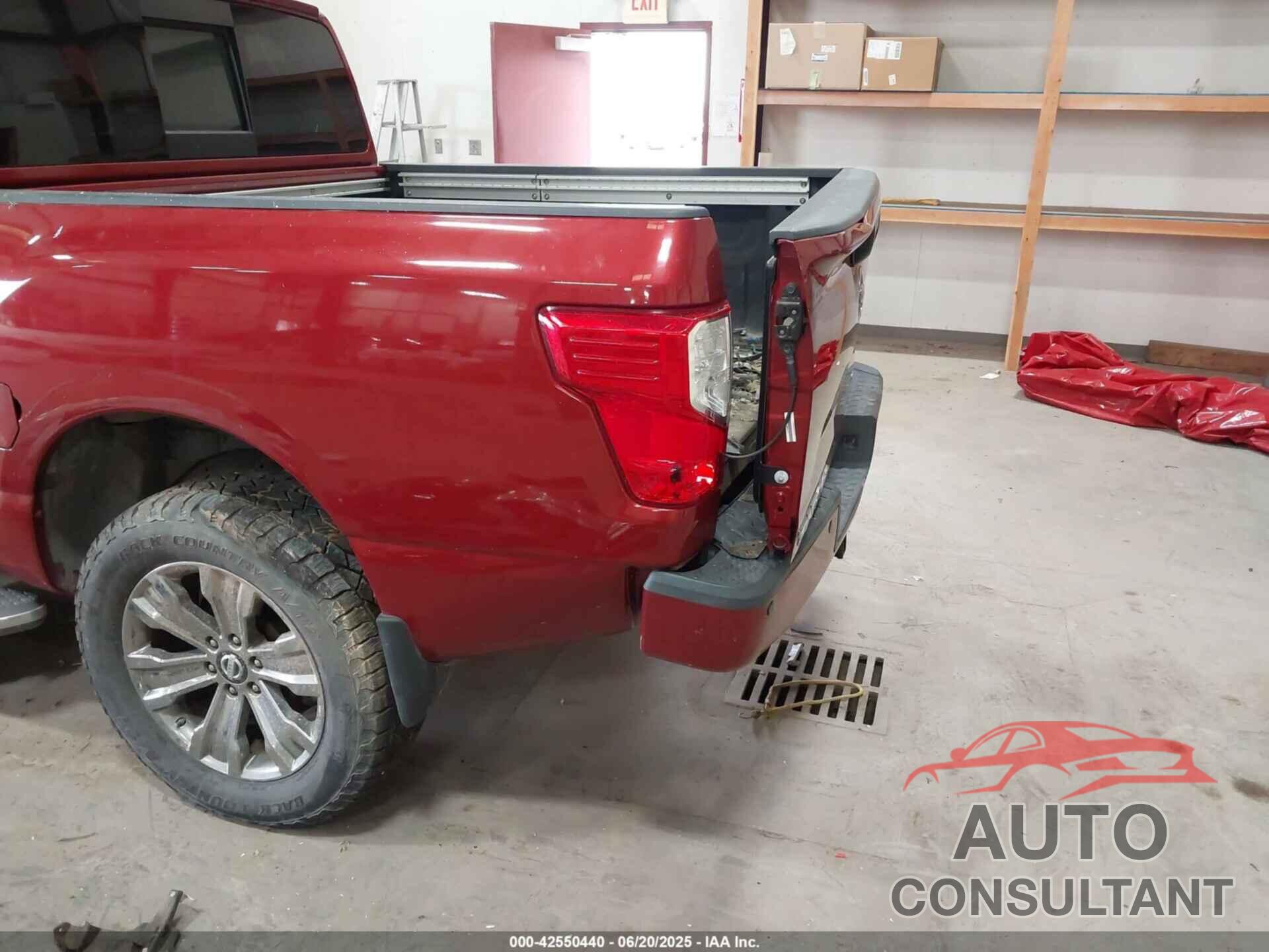 NISSAN TITAN 2018 - 1N6AA1E57JN549952