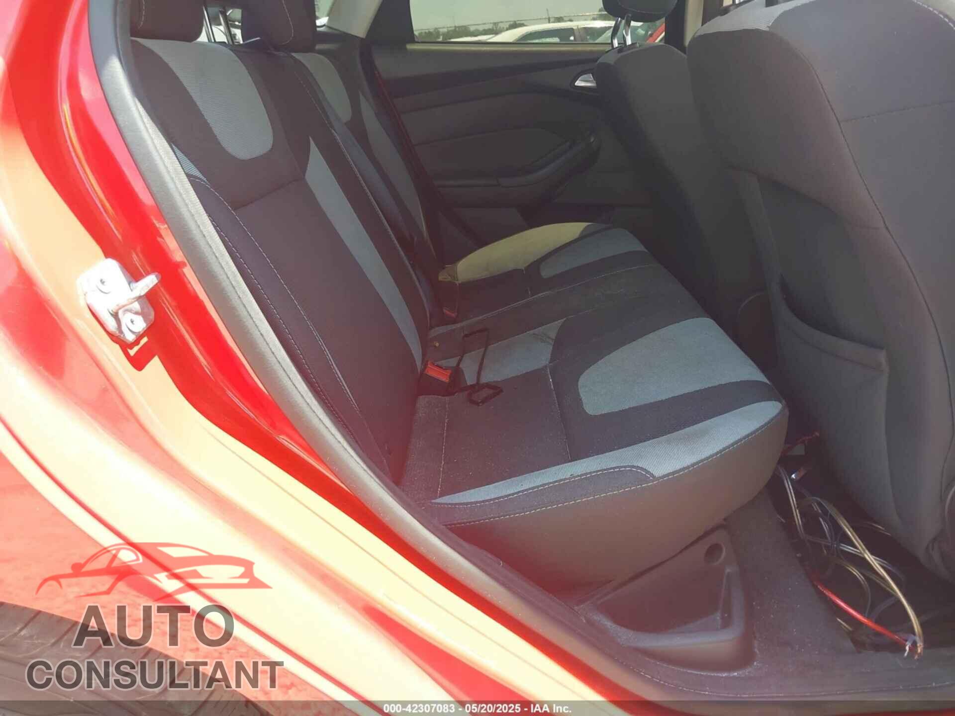 FORD FOCUS 2012 - 1FAHP3F20CL205755