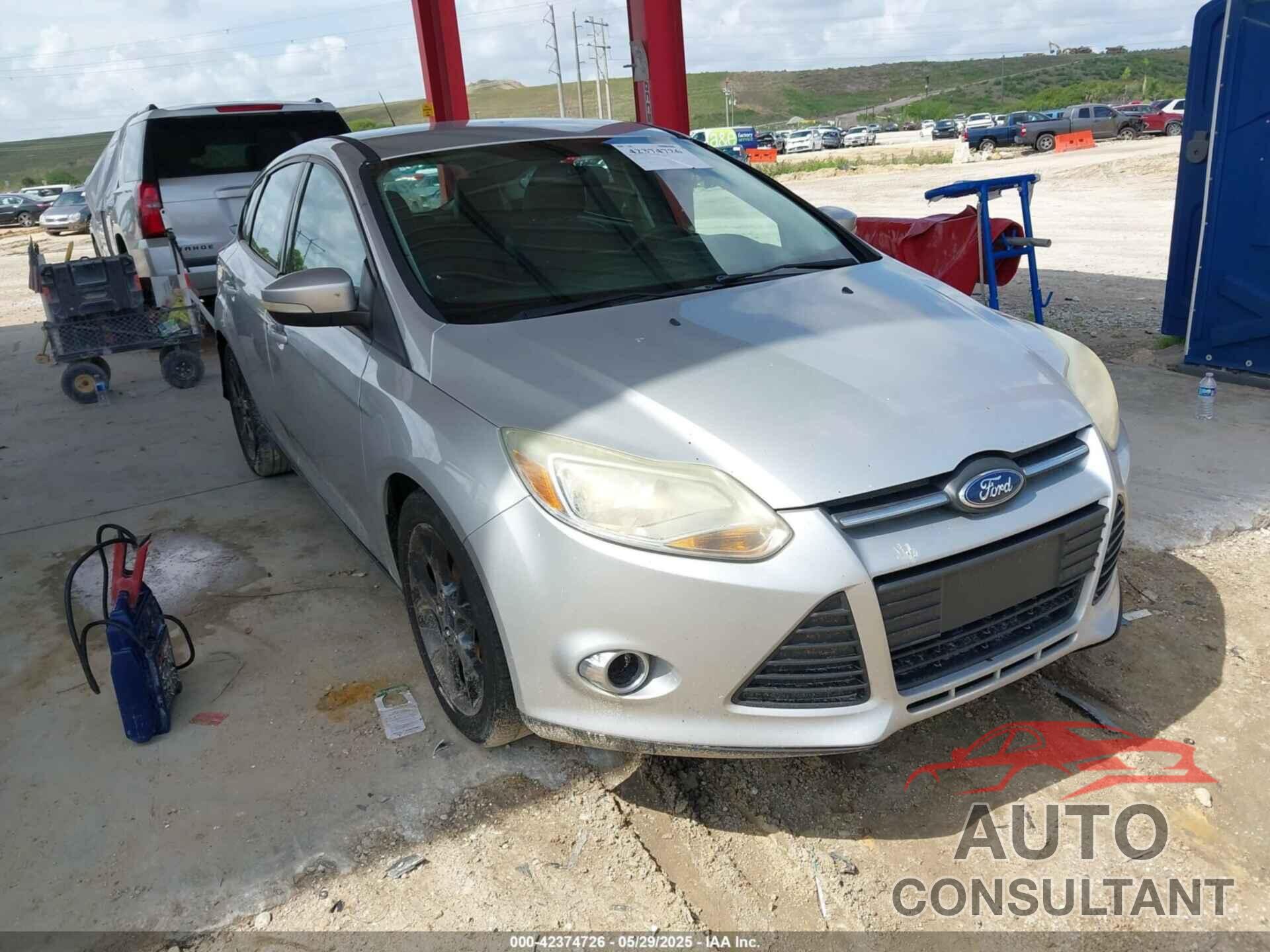 FORD FOCUS 2014 - 1FADP3K24EL443910