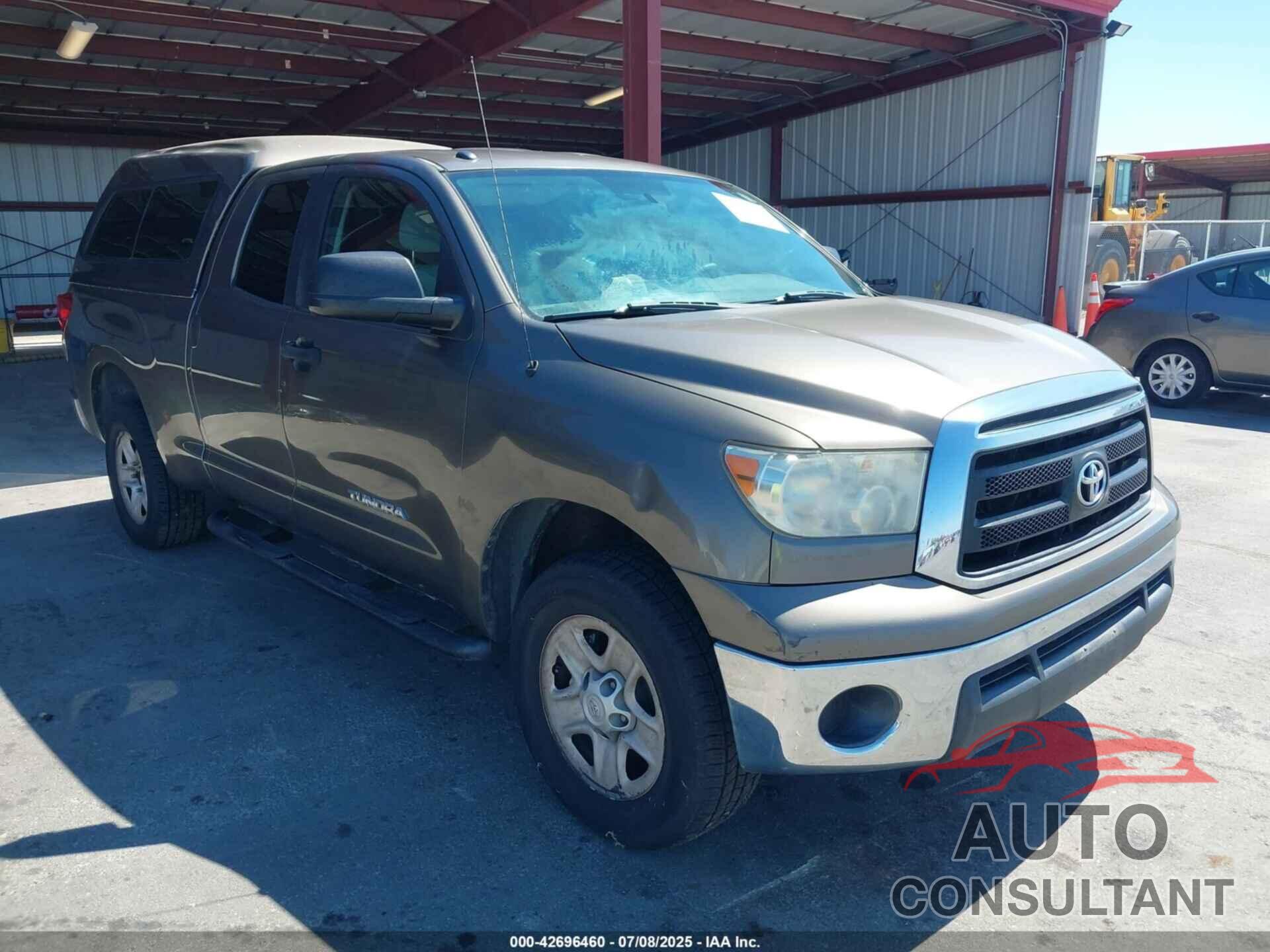 TOYOTA TUNDRA 2011 - 5TFUM5F15BX021004