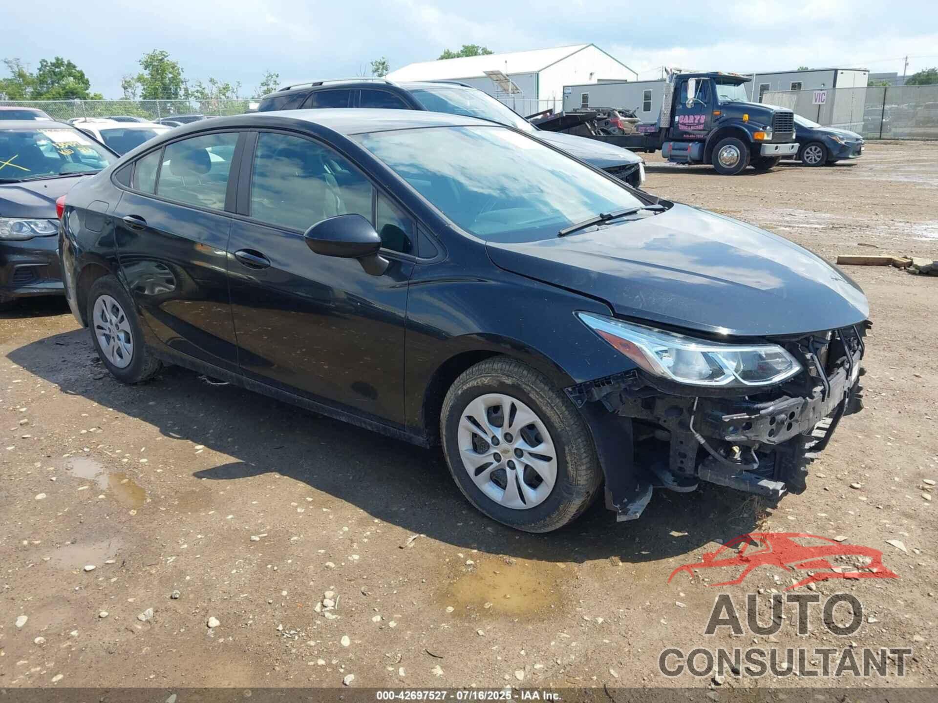 CHEVROLET CRUZE 2019 - 1G1BC5SM8K7149367