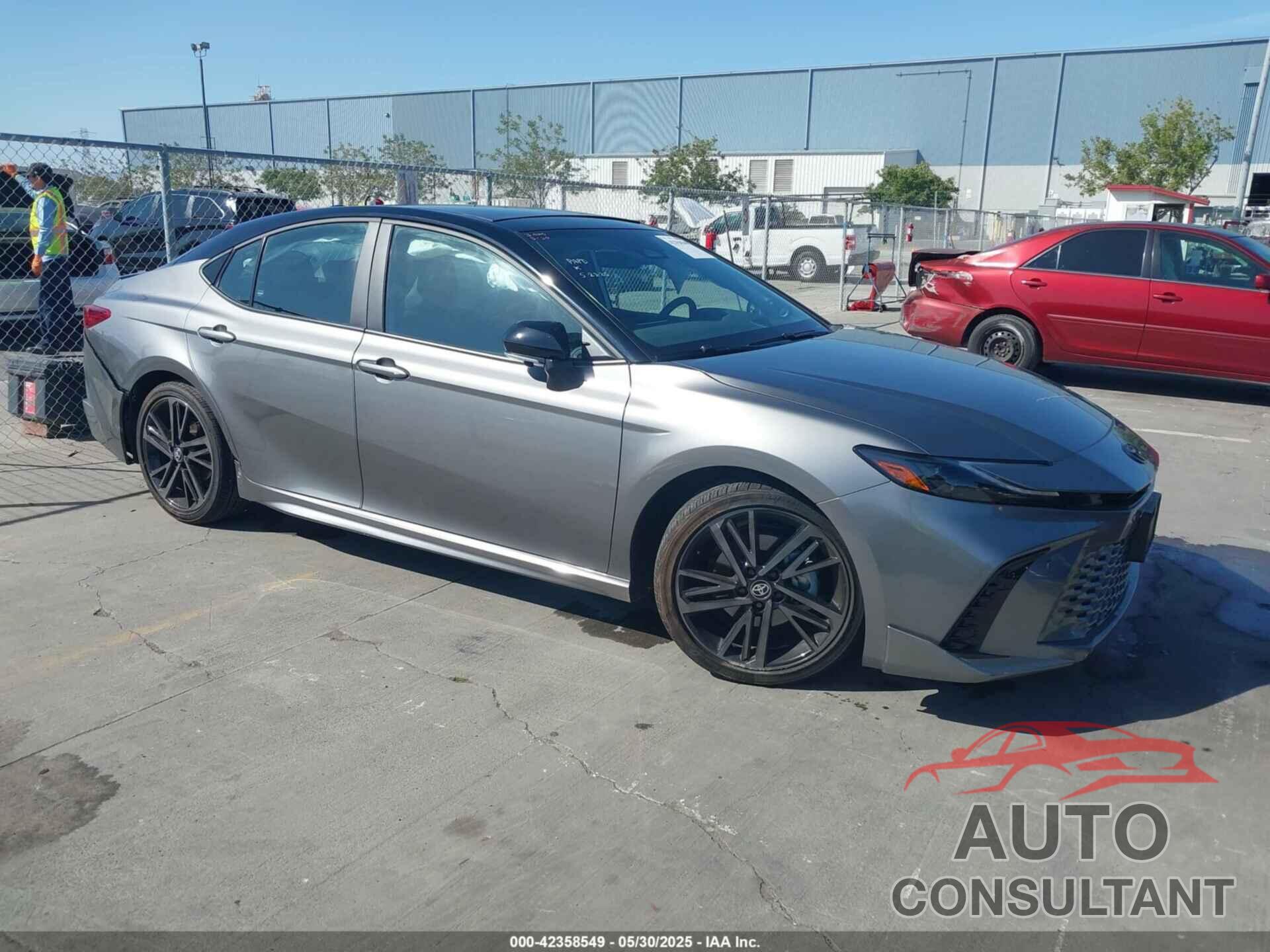 TOYOTA CAMRY 2025 - 4T1DAACK0SU532289