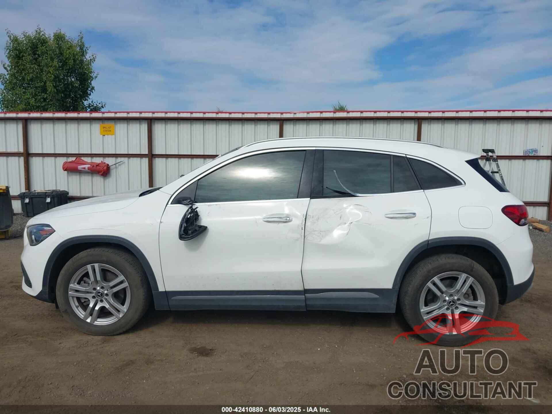 MERCEDES-BENZ GLA 250 2023 - W1N4N4HB5PJ499018