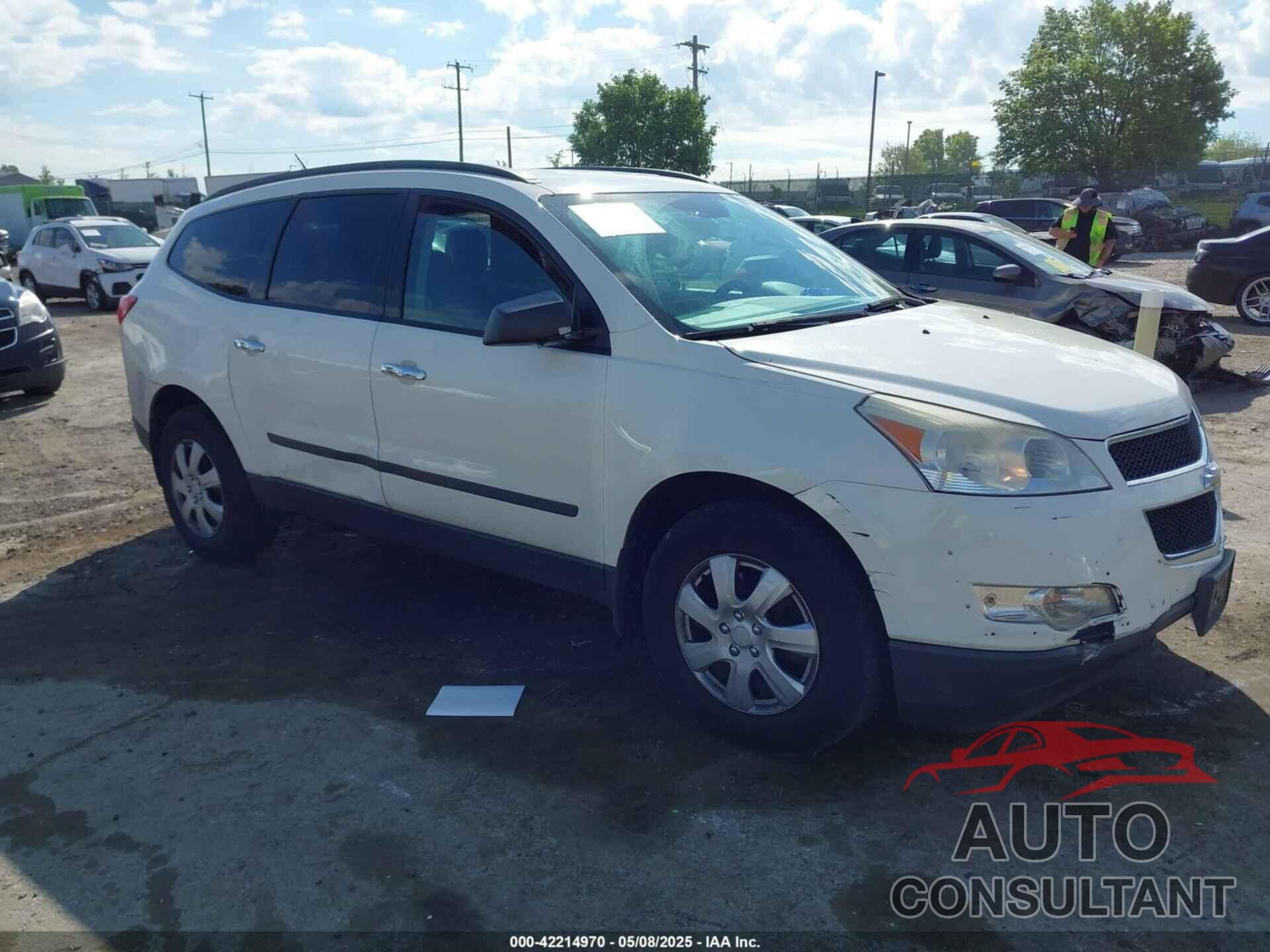 CHEVROLET TRAVERSE 2011 - 1GNKVFED3BJ276556