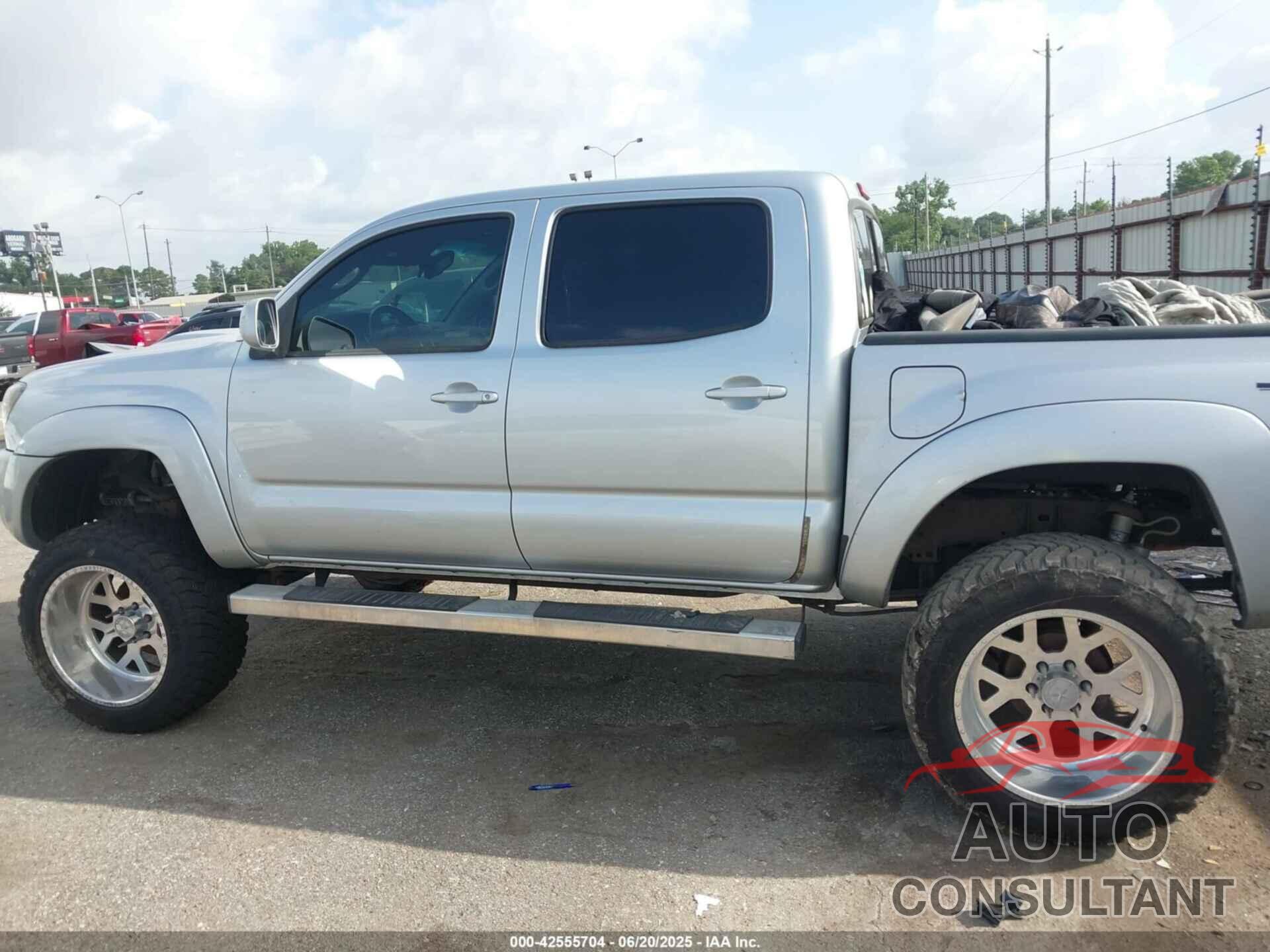 TOYOTA TACOMA 2011 - 5TFLU4ENXBX021994