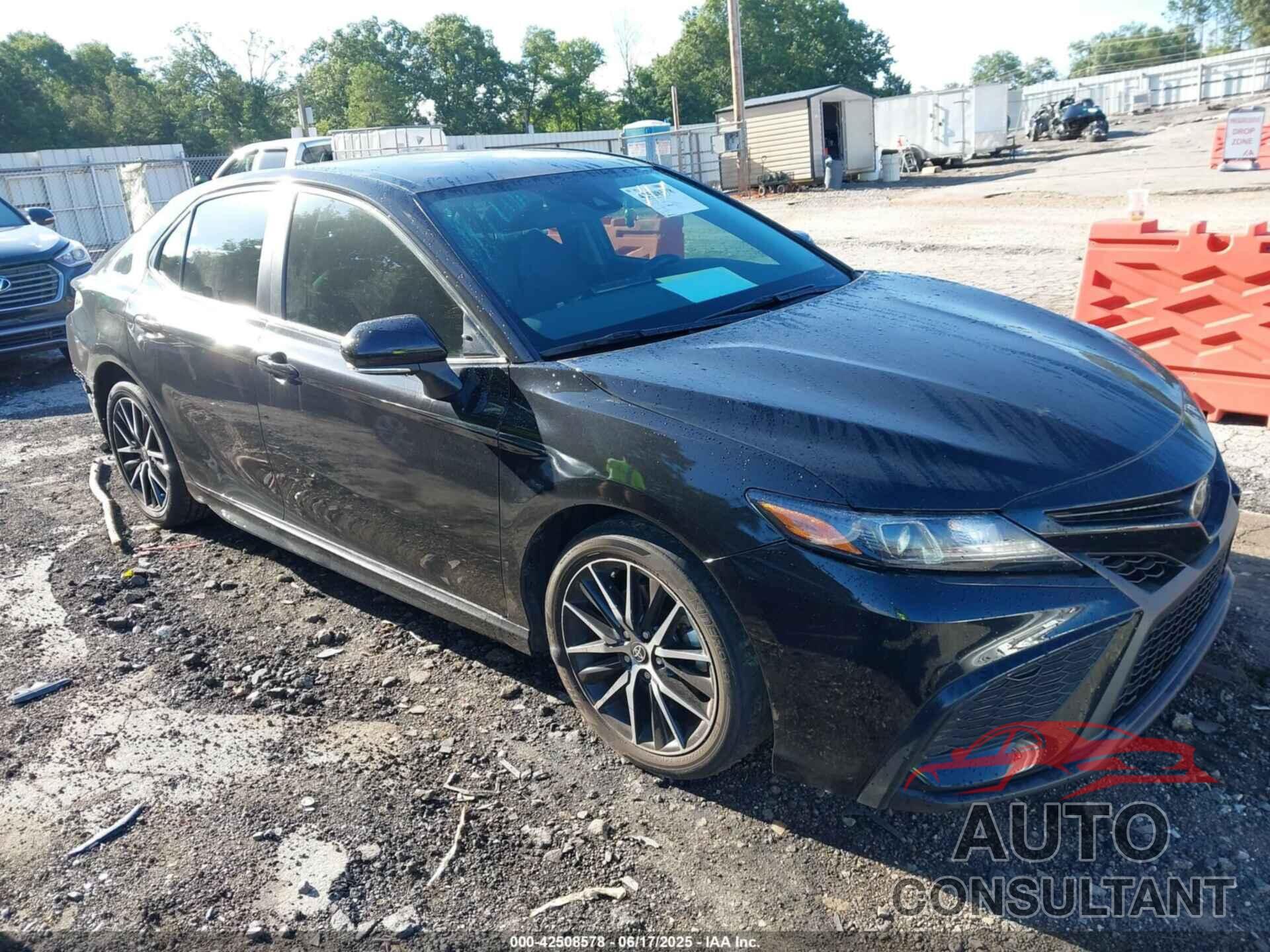 TOYOTA CAMRY 2023 - 4T1G11AK5PU777578
