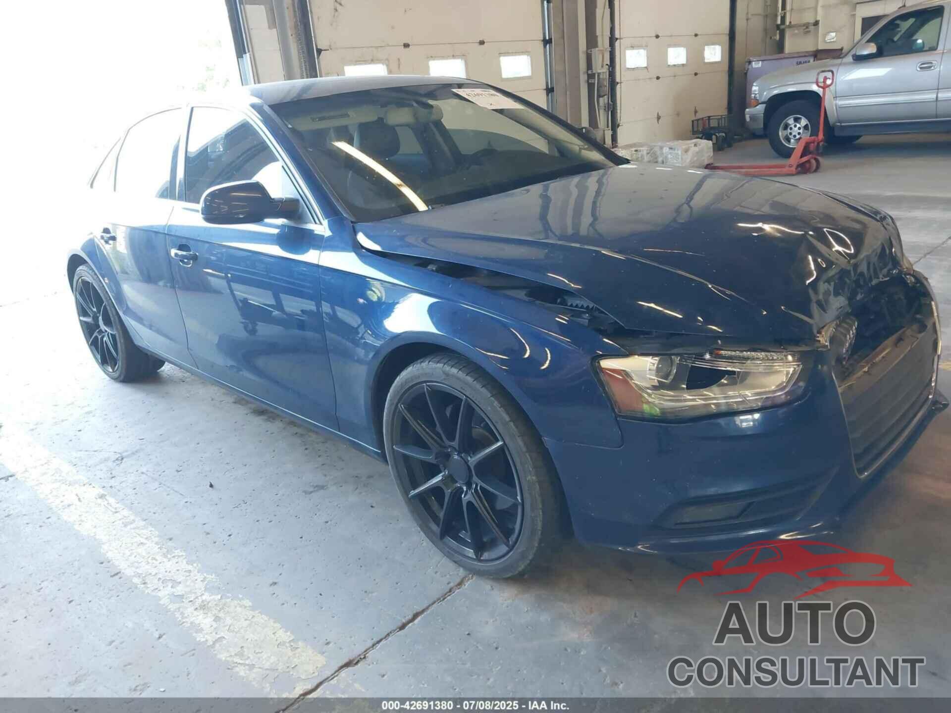 AUDI A4 2013 - WAUEFAFLXDA172190
