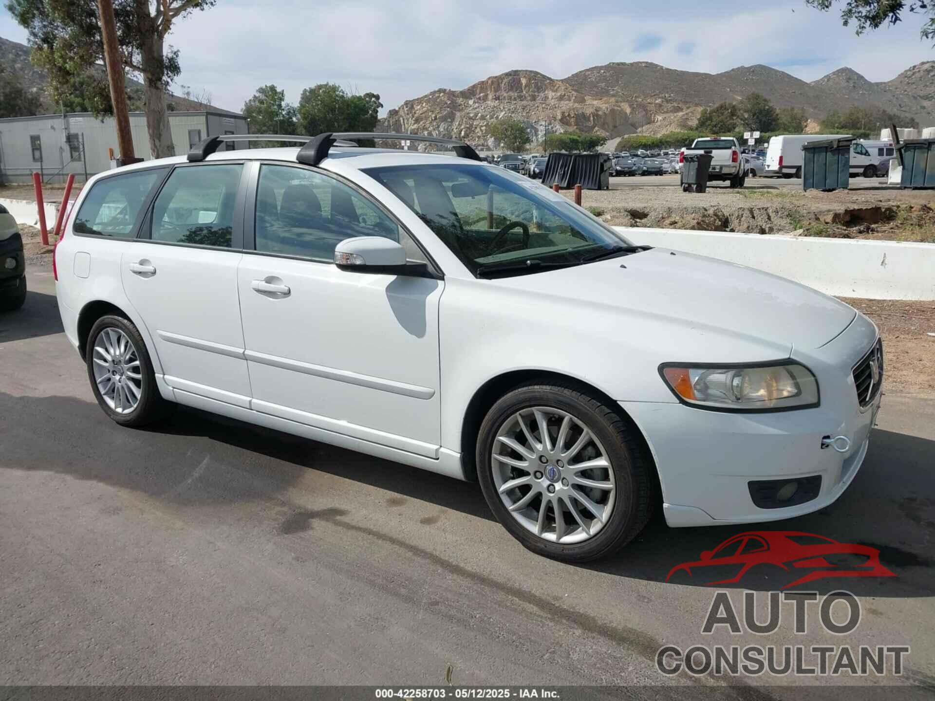 VOLVO V50 2009 - YV1MW390792469330