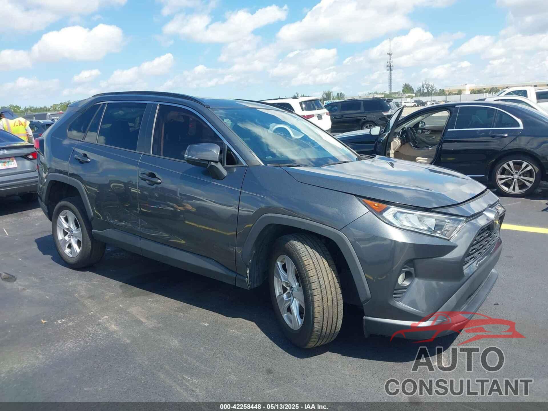 TOYOTA RAV4 2019 - 2T3W1RFV7KC023595