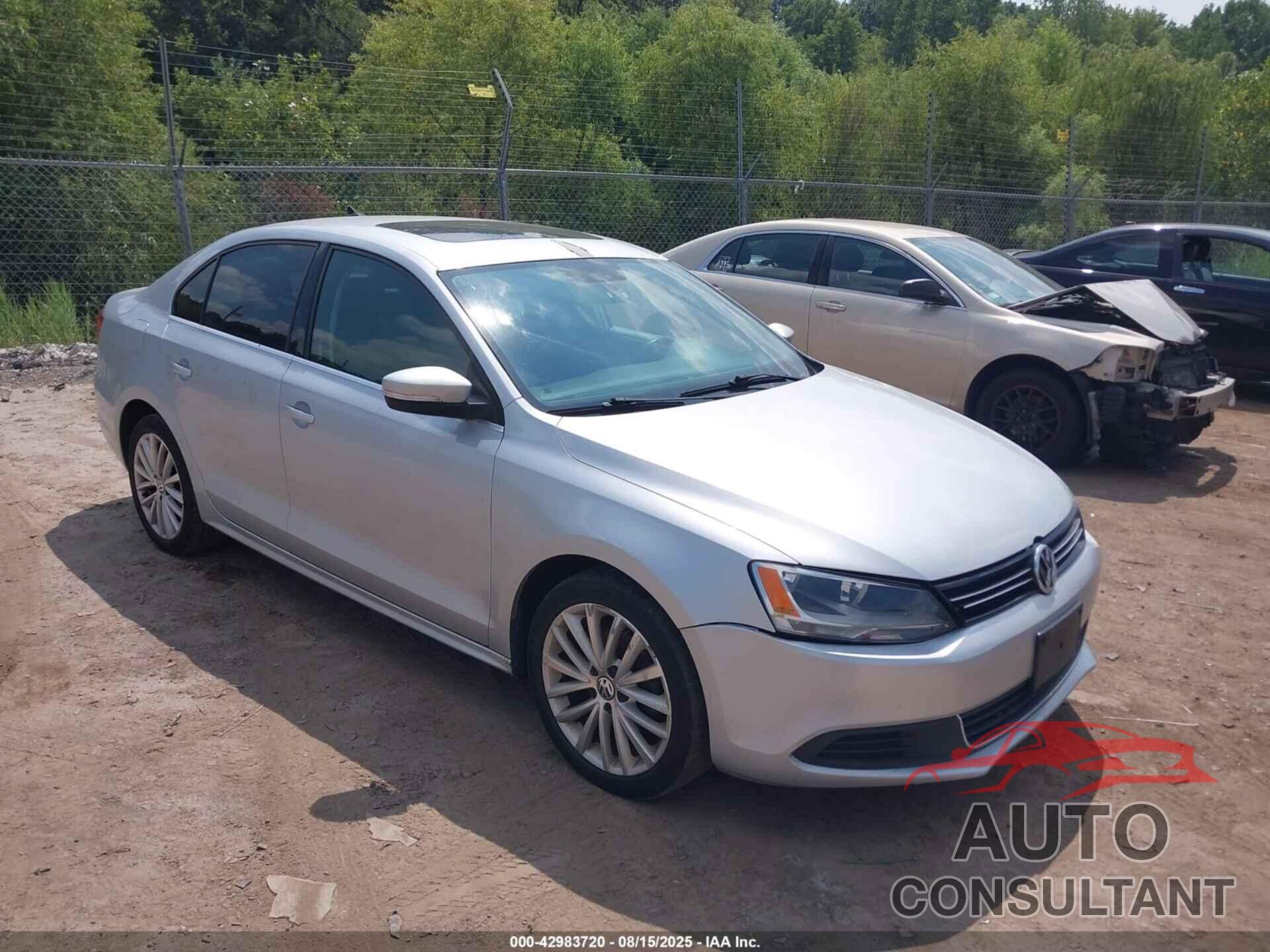 VOLKSWAGEN JETTA 2013 - 3VWDP7AJ9DM354631
