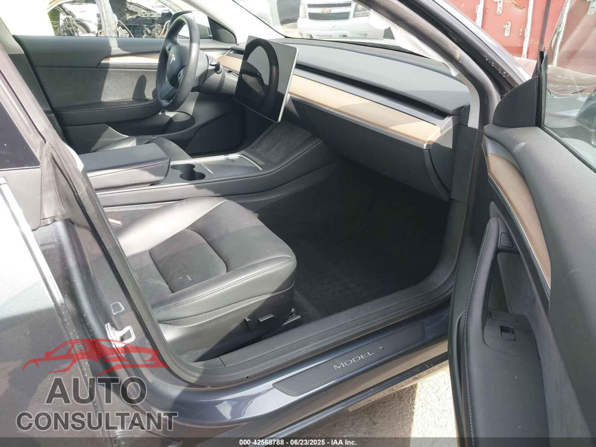 TESLA MODEL 3 2023 - 5YJ3E1EA9PF543803