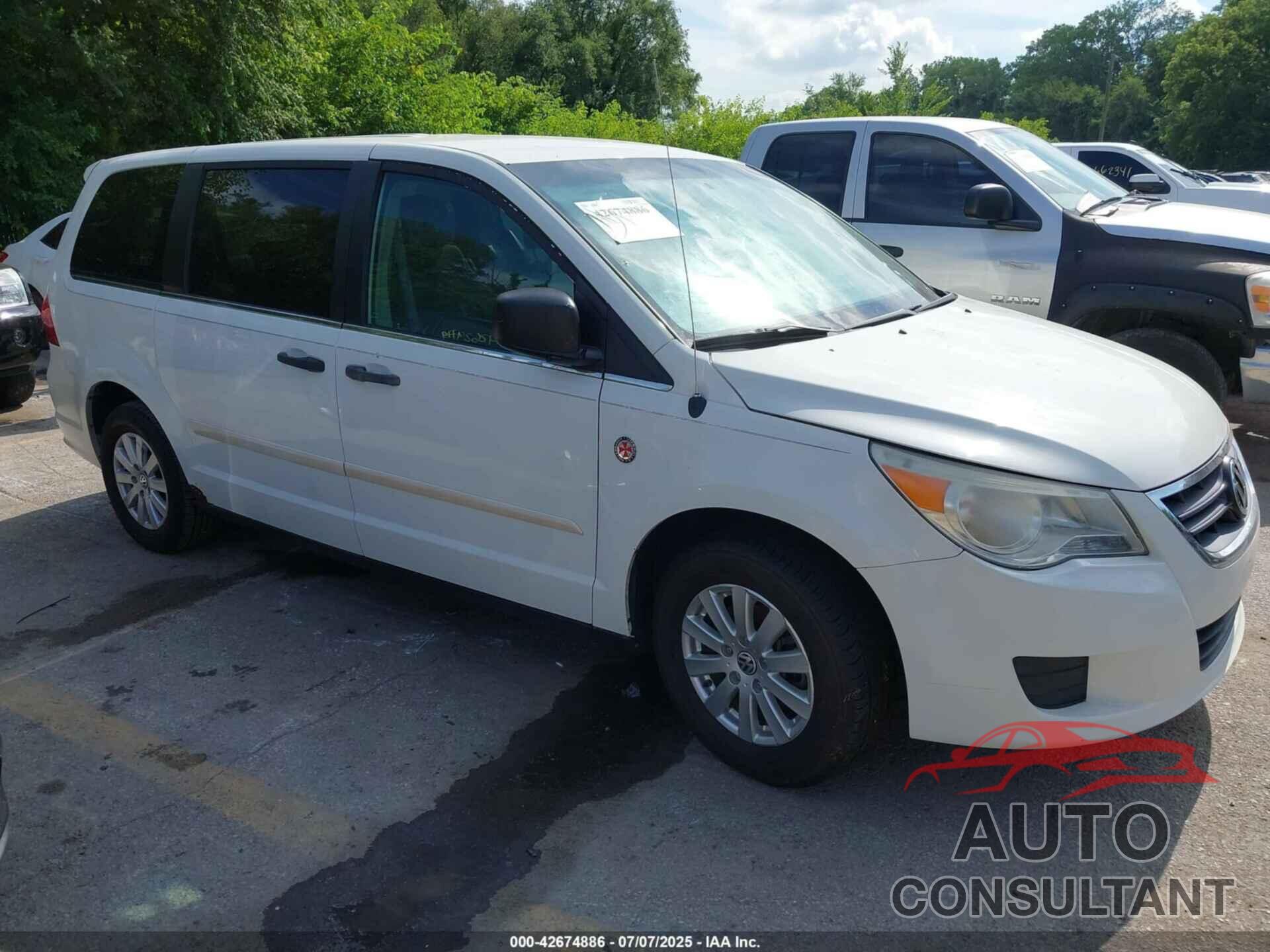 VOLKSWAGEN ROUTAN 2009 - 2V8HW44189R579578