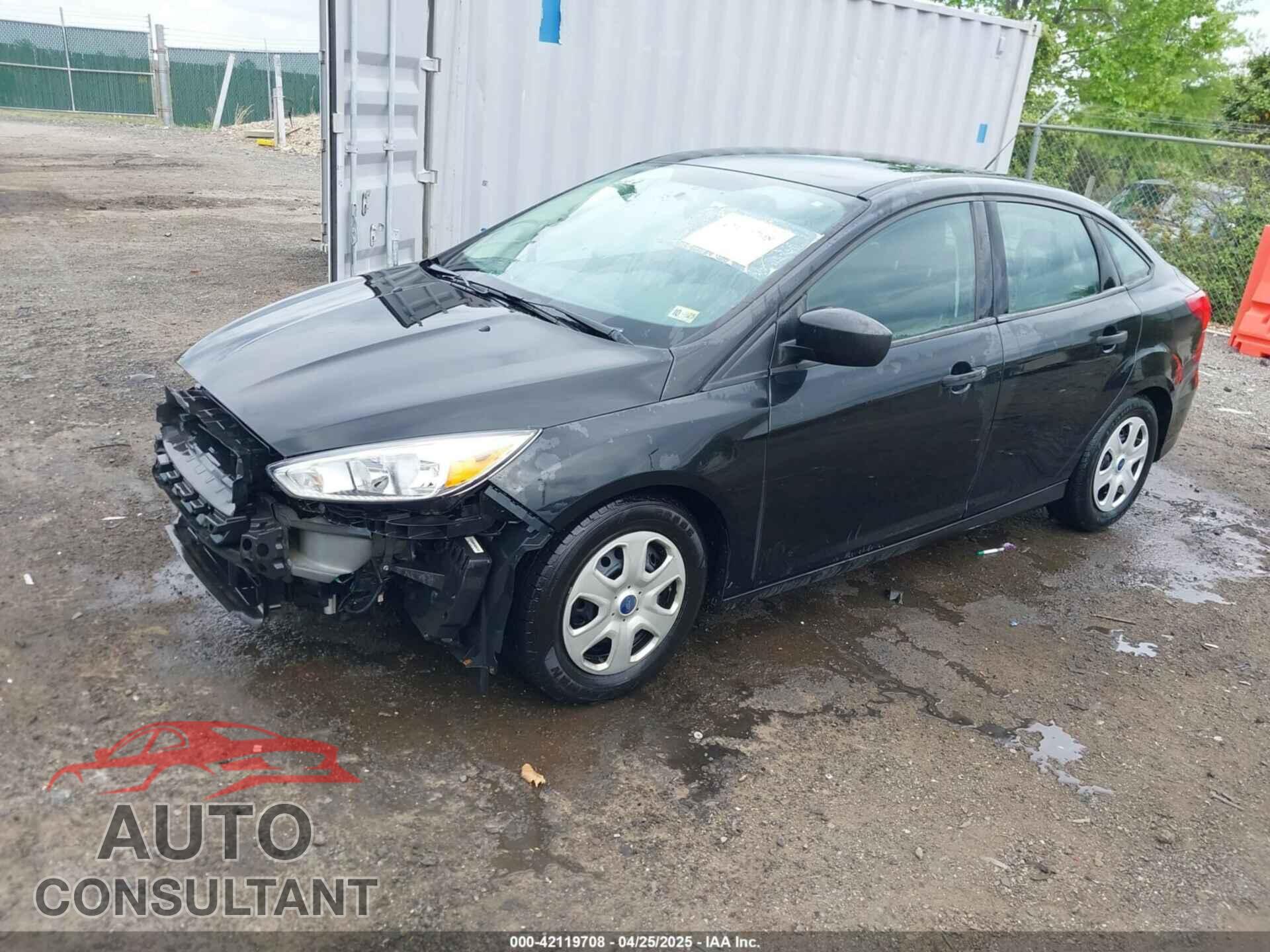 FORD FOCUS 2015 - 1FADP3E21FL312057