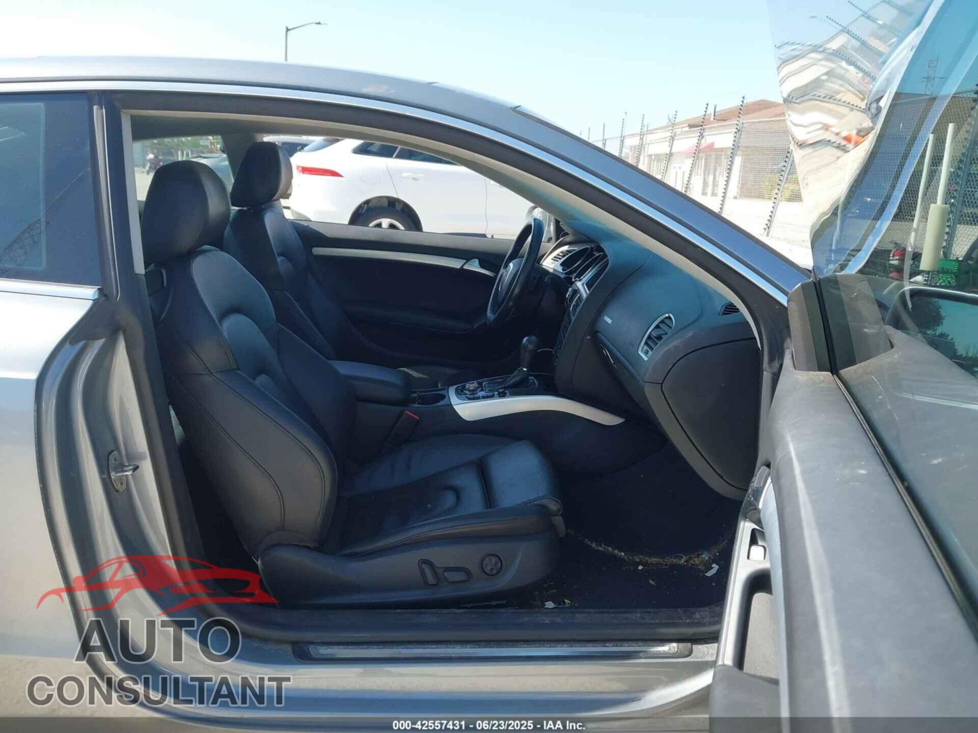 AUDI A5 2011 - WAULFAFR7BA066918