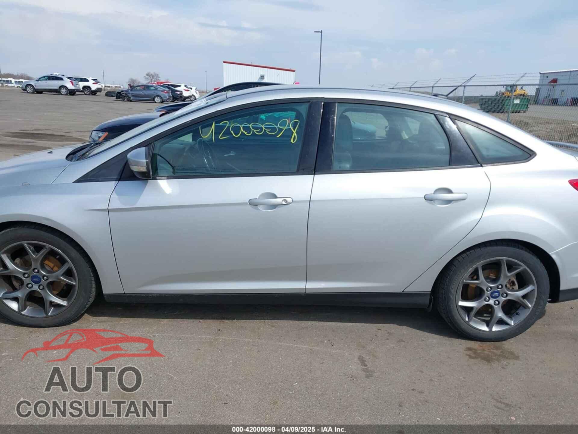 FORD FOCUS 2014 - 1FADP3F28EL302607