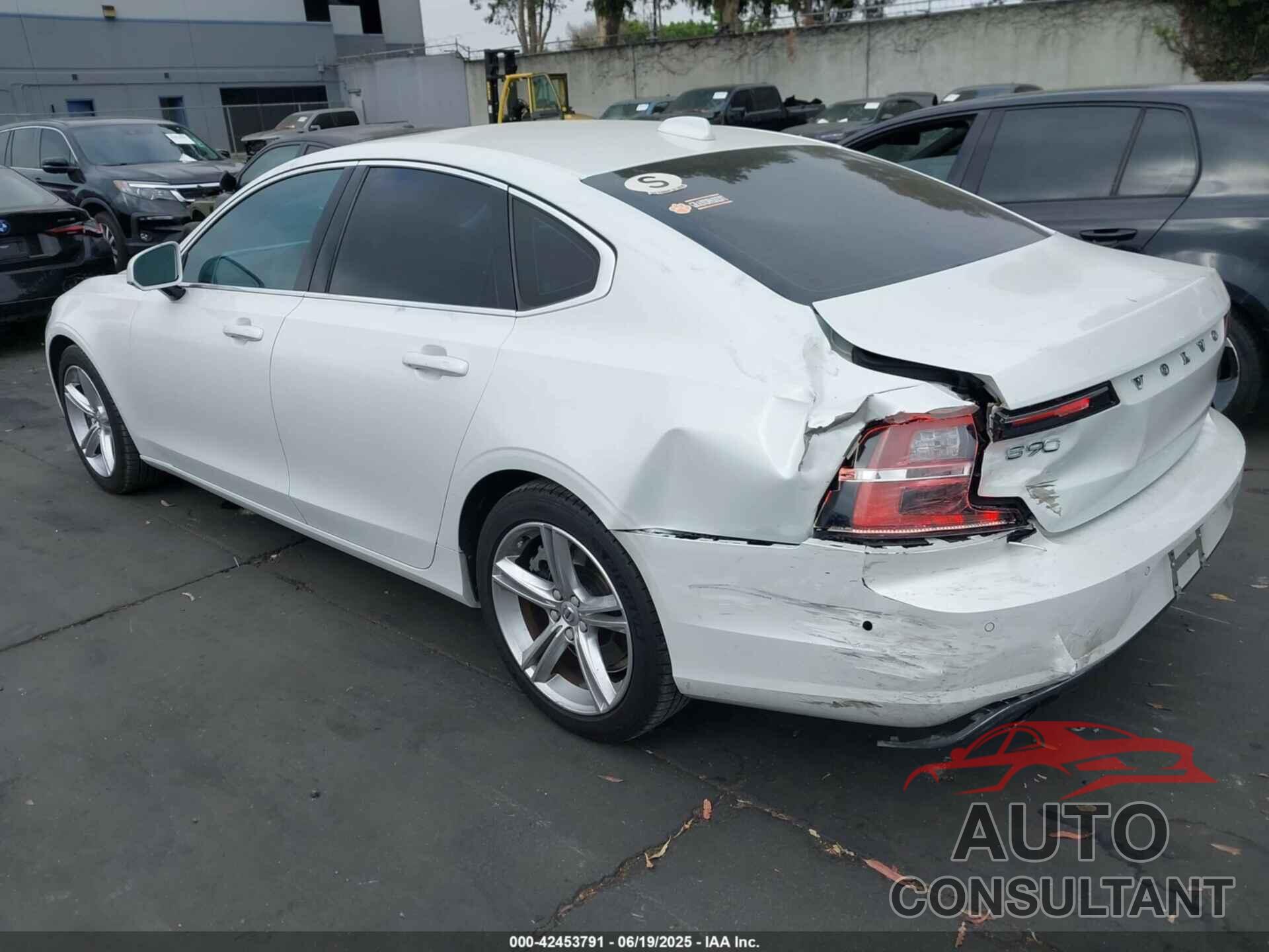 VOLVO S90 2017 - YV1102AK1H1017857