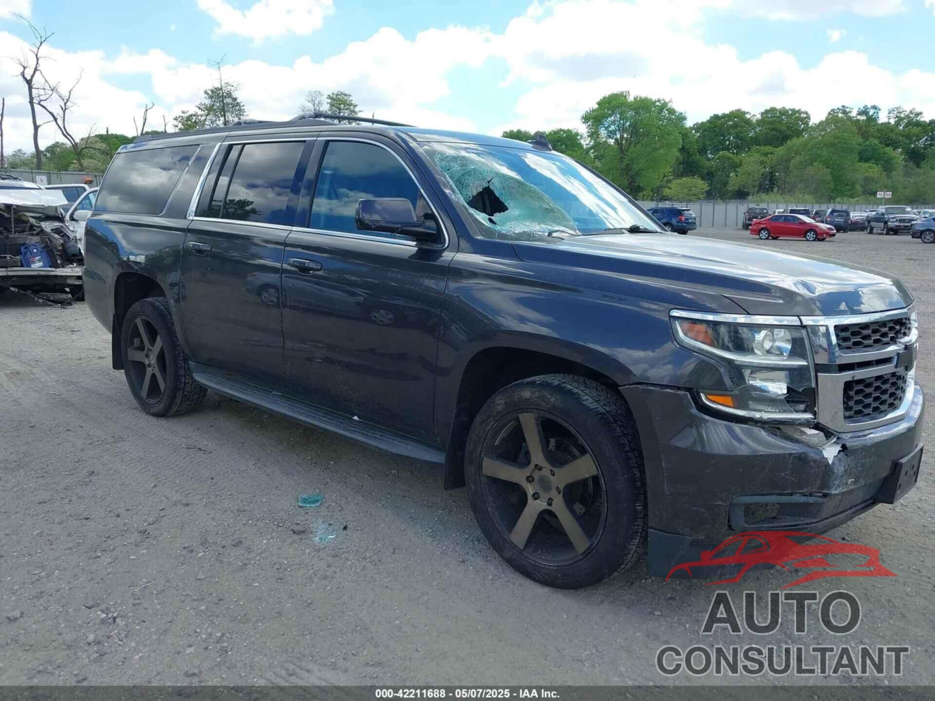 CHEVROLET SUBURBAN 1500 2015 - 1GNSKJKCXFR550883