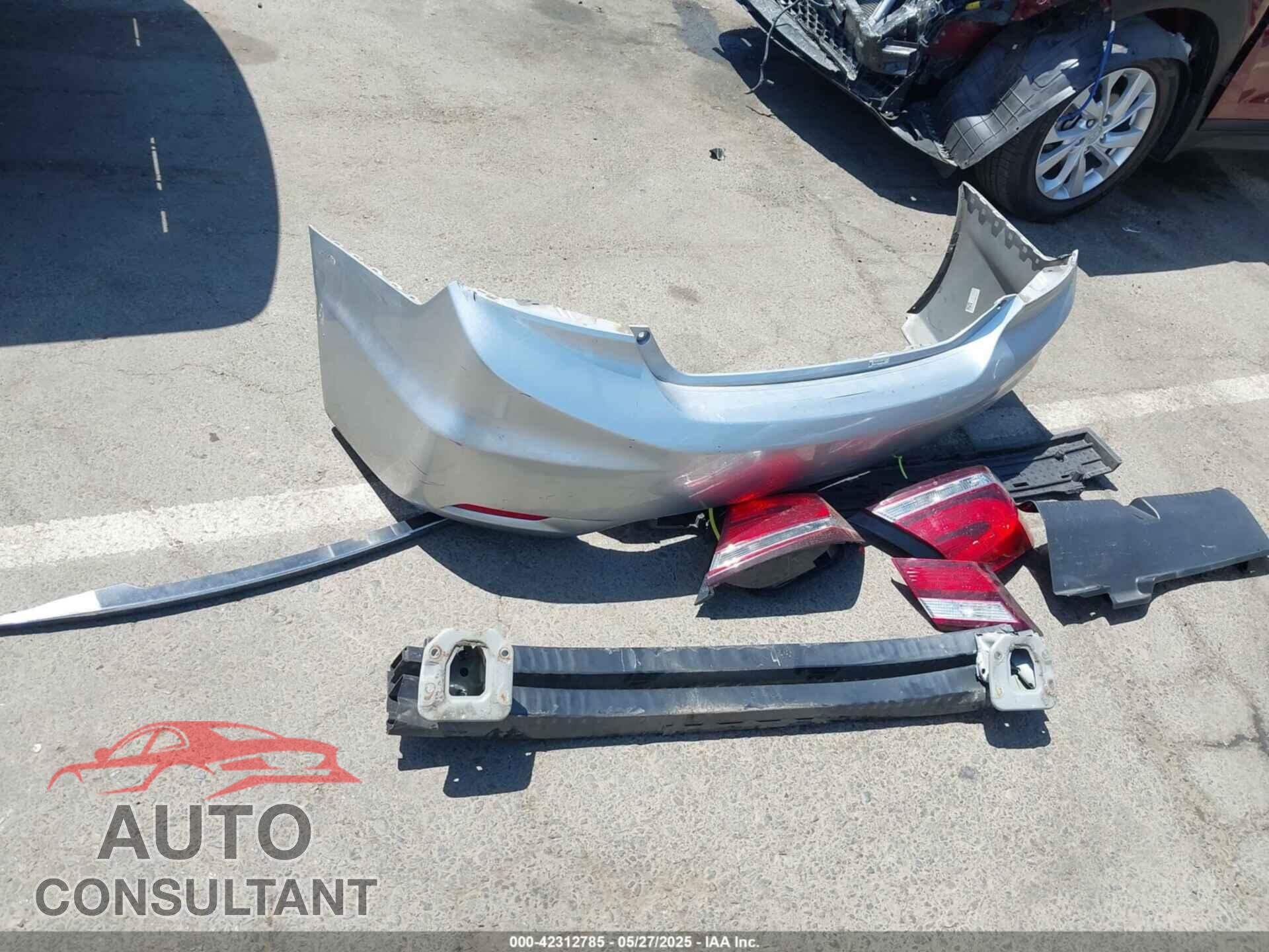 HONDA CIVIC 2013 - 19XFB2F55DE272995