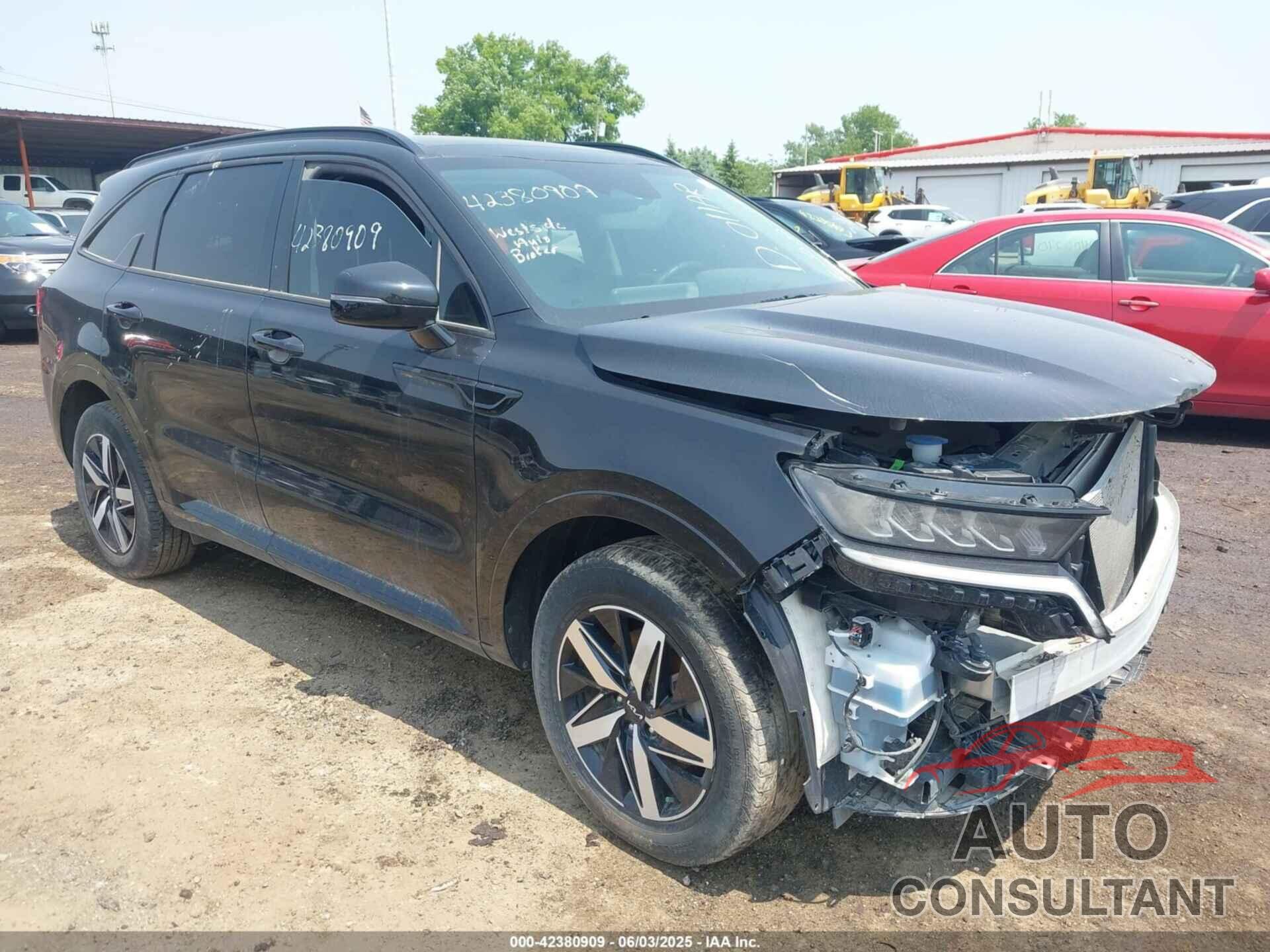 KIA SORENTO 2023 - 5XYRL4LC5PG187994