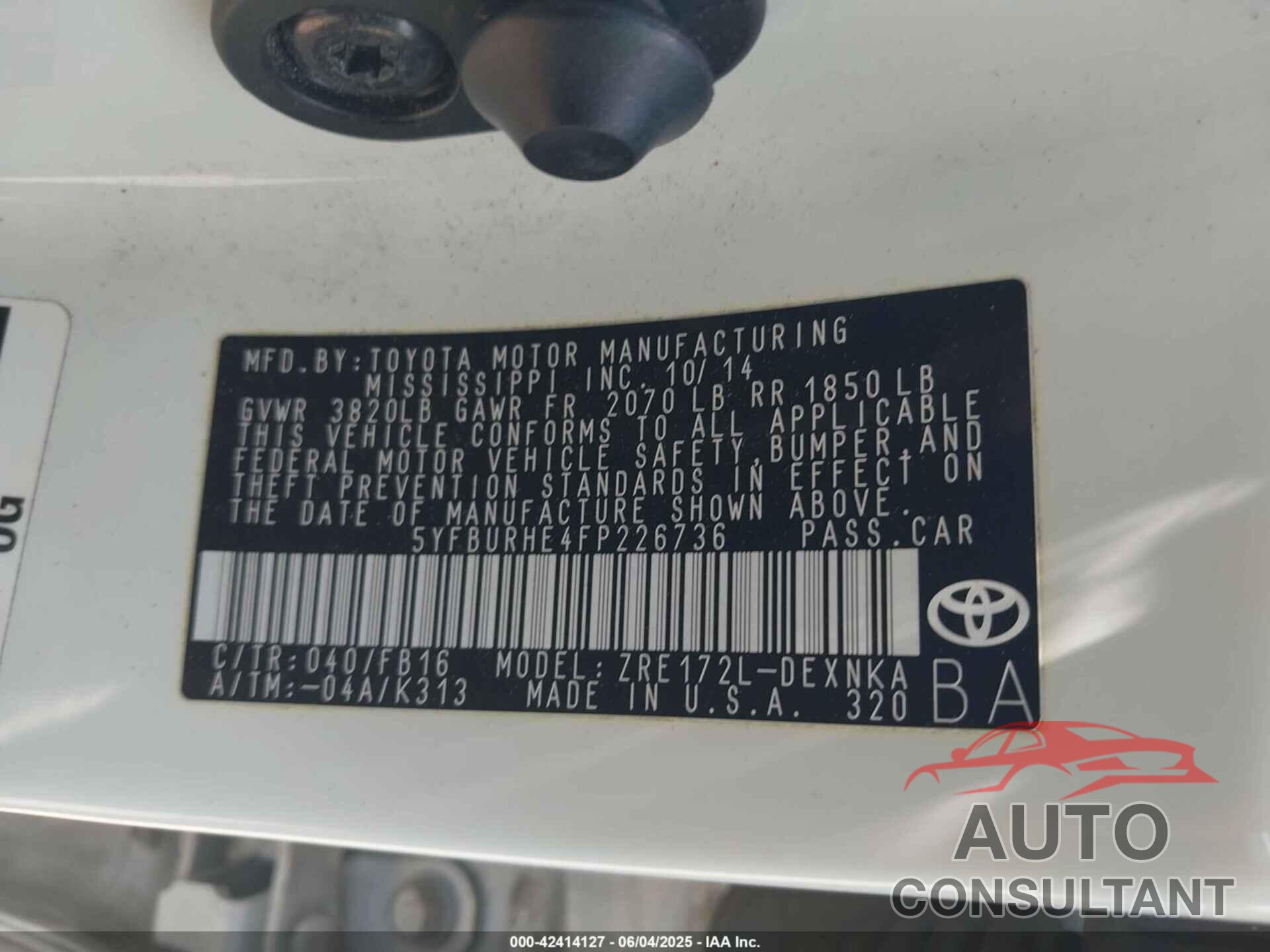 TOYOTA COROLLA 2015 - 5YFBURHE4FP226736