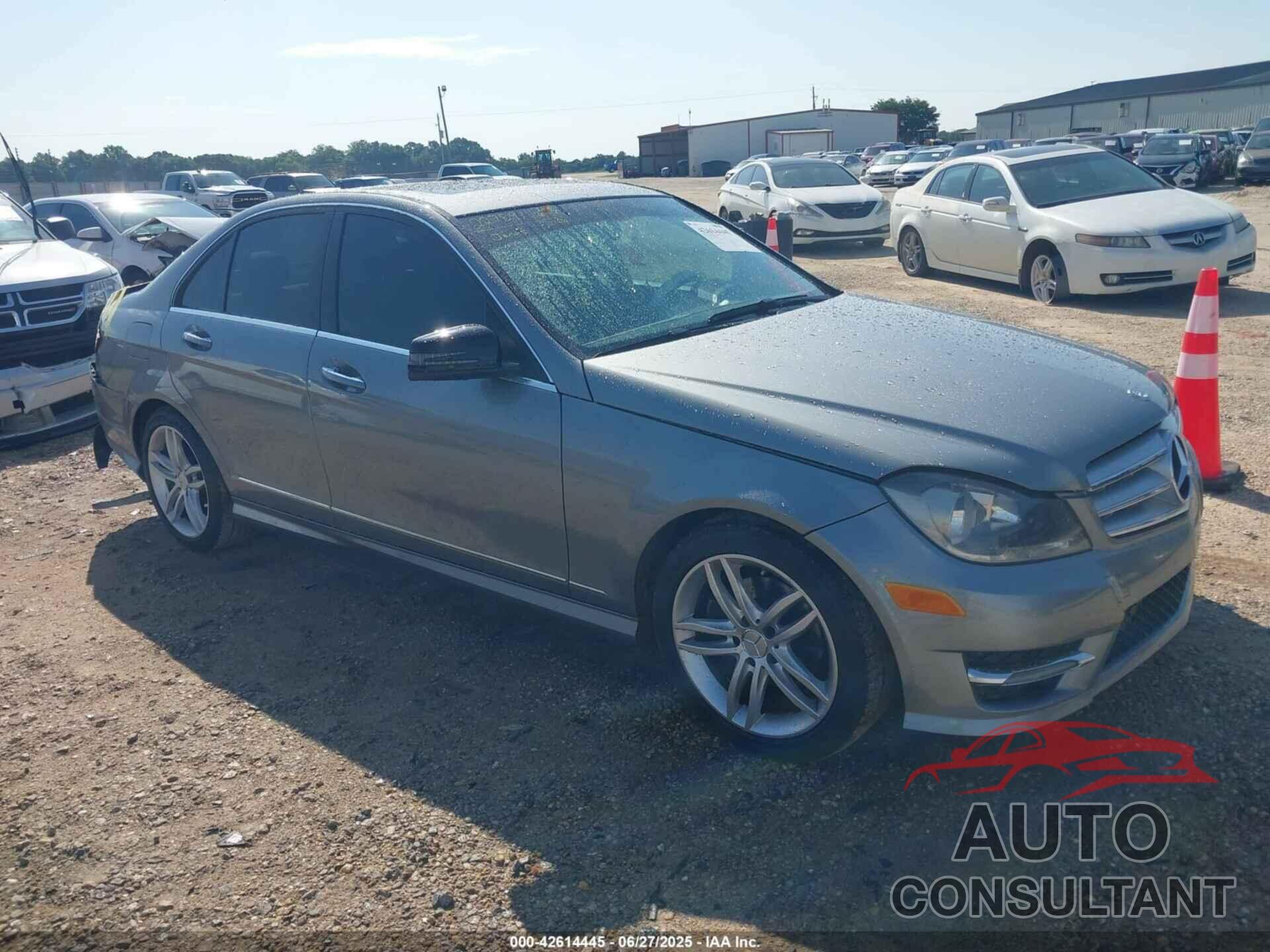 MERCEDES-BENZ C 2013 - WDDGF4HB2DA830883