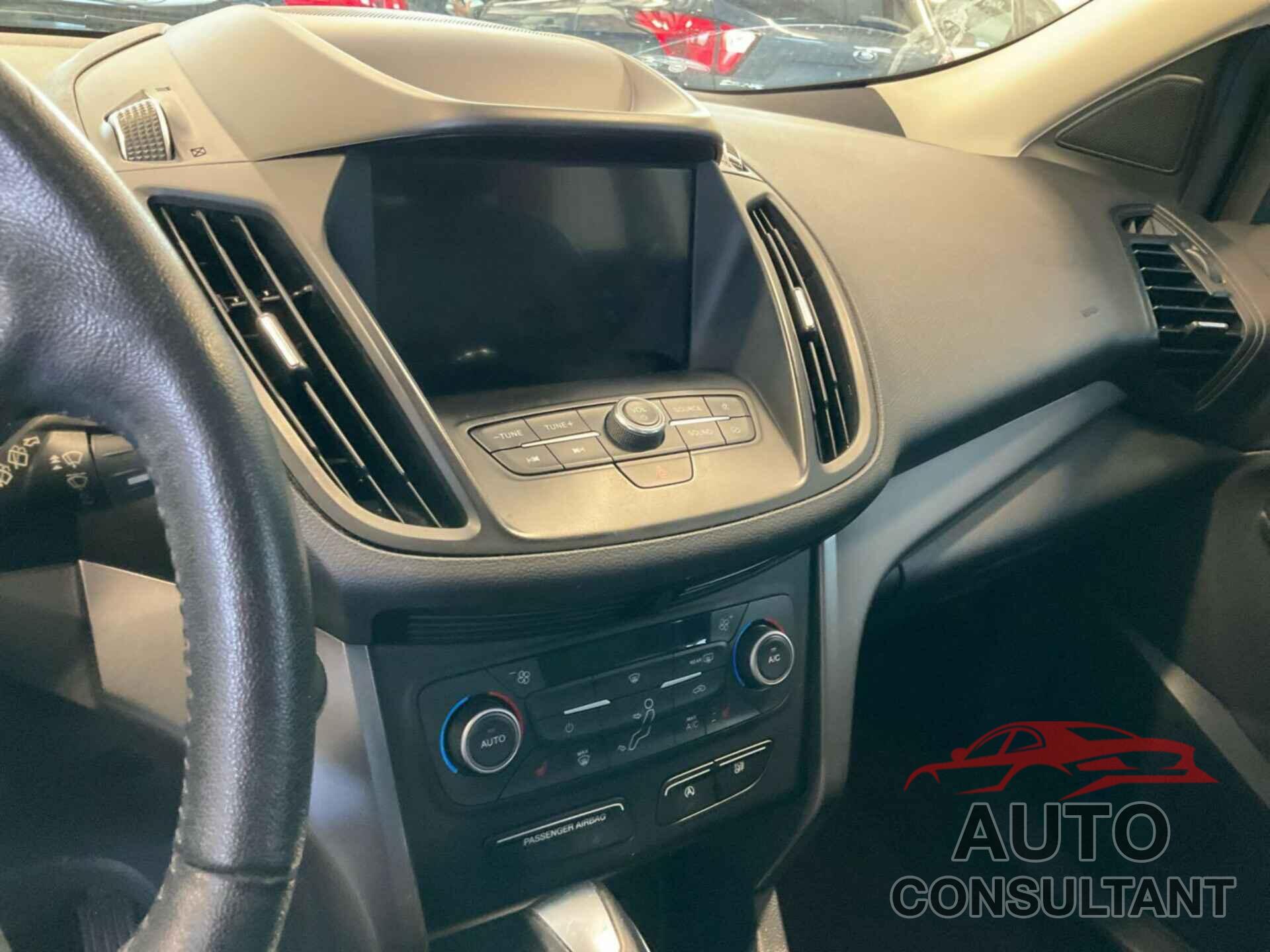 FORD ESCAPE 2019 - 1FMCU9HD8KUB82387