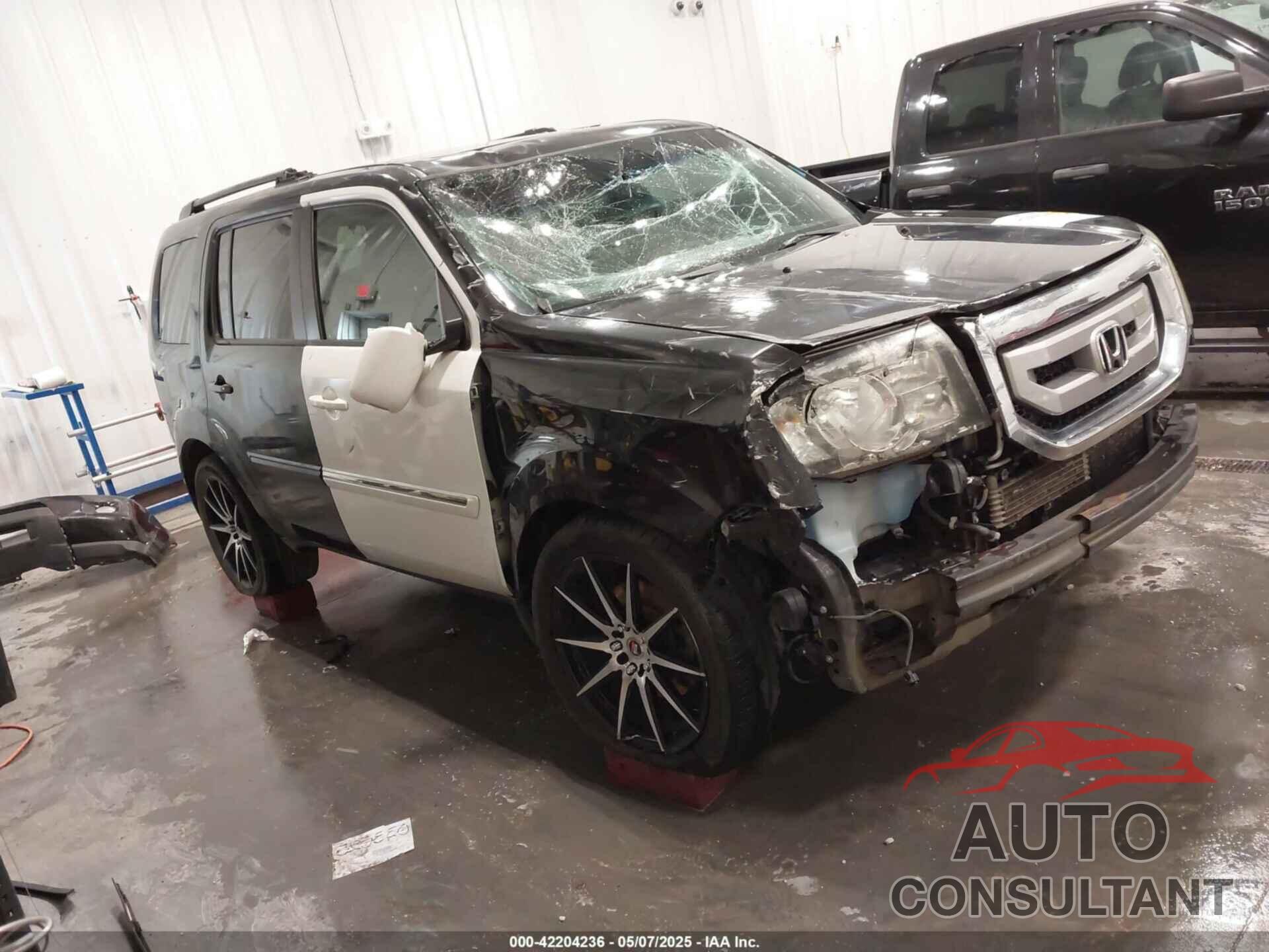 HONDA PILOT 2011 - 5FNYF4H62BB086658