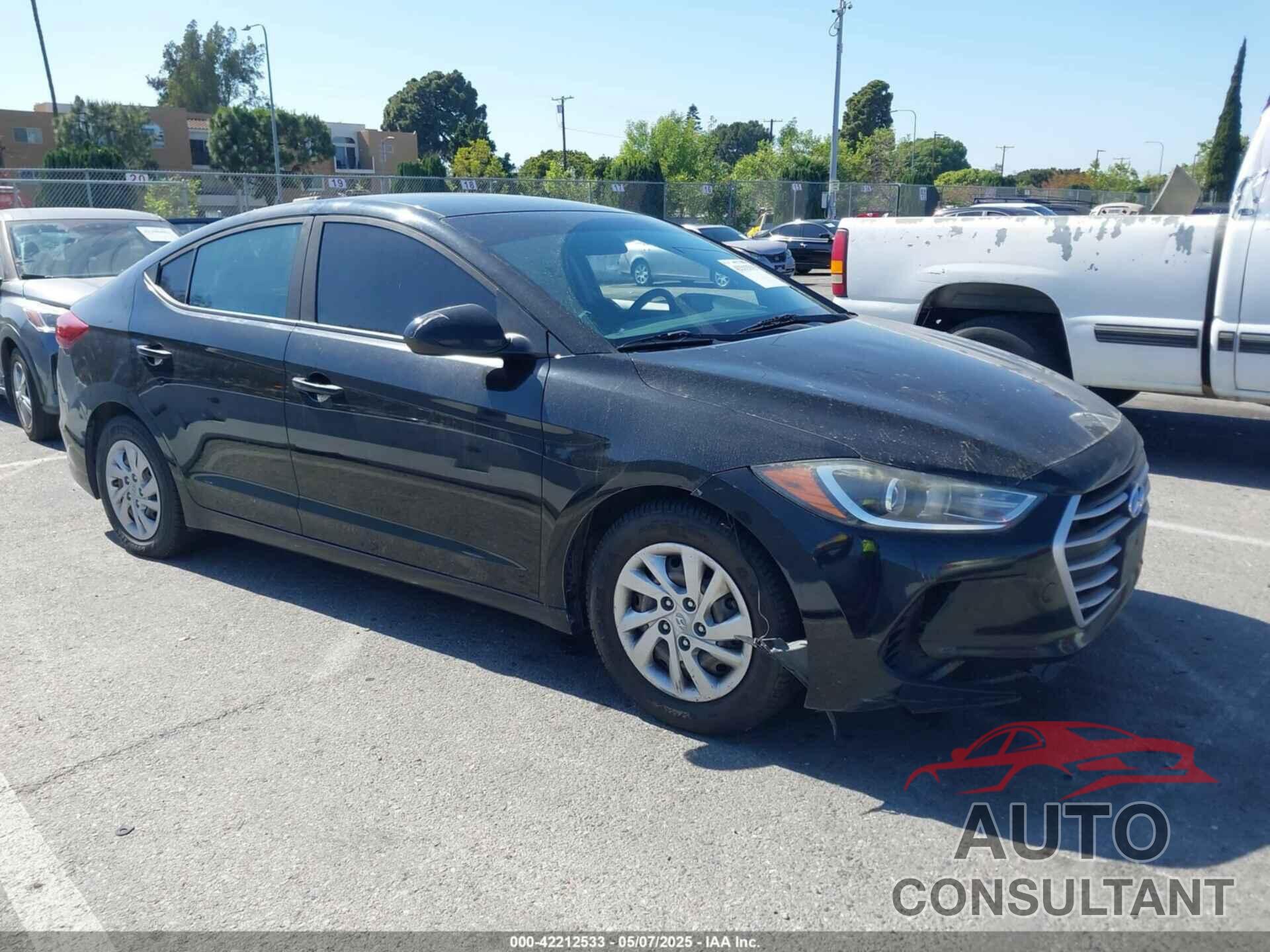 HYUNDAI ELANTRA 2017 - KMHD74LF0HU307379