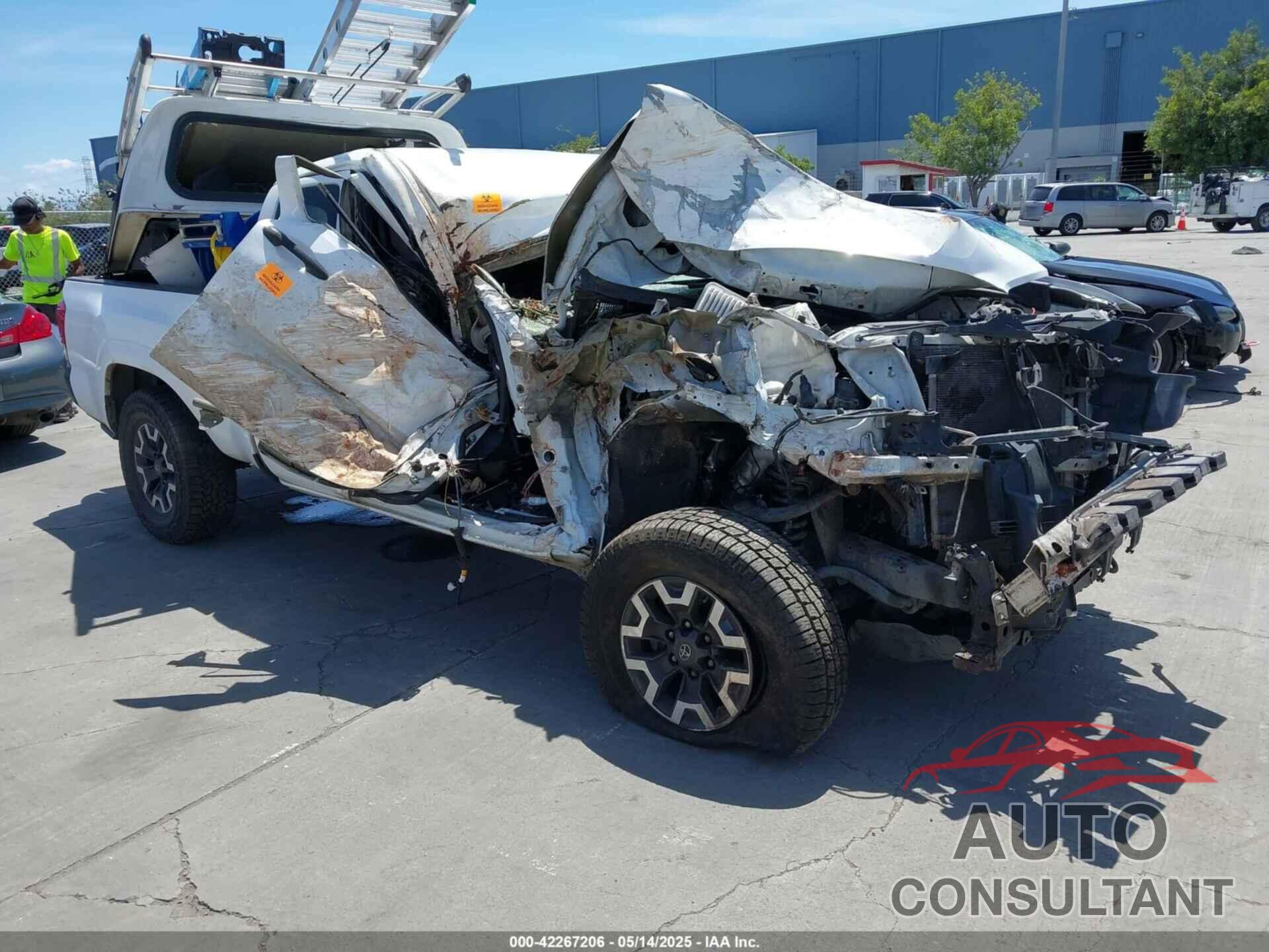 TOYOTA TACOMA 2018 - 5TFRX5GN5JX118068