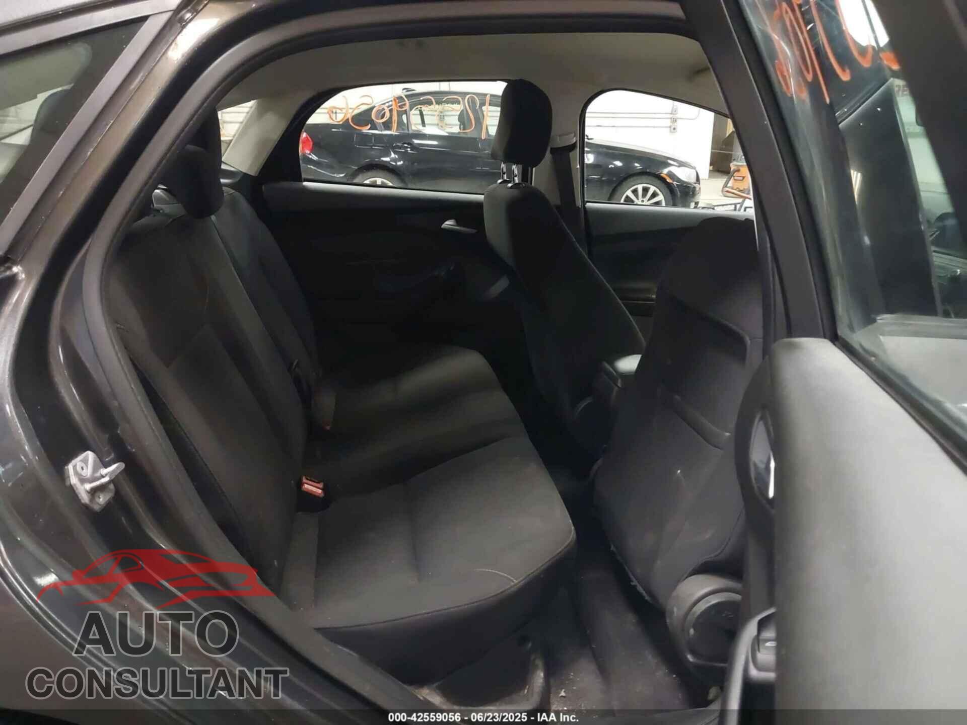 FORD FOCUS 2016 - 1FADP3FE0GL317874