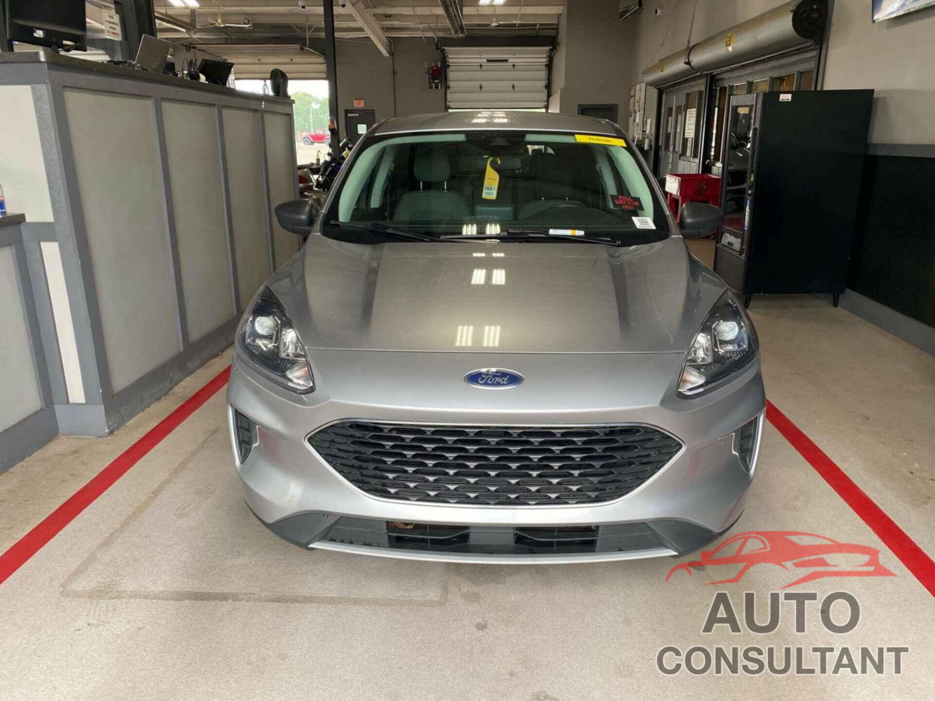 FORD ESCAPE 2022 - 1FMCU9G60NUB32820