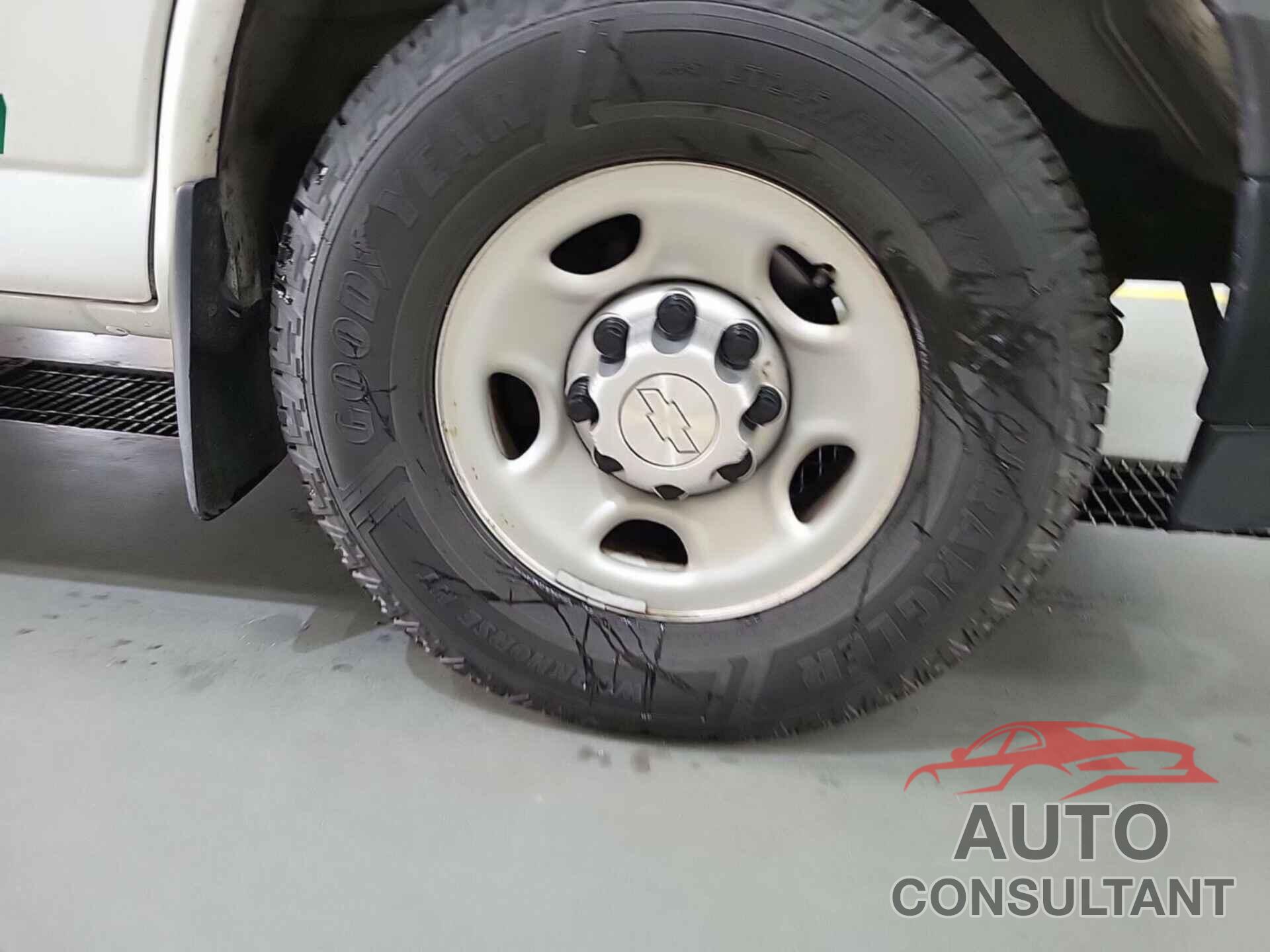 CHEVROLET EXPRESS G2500 2019 - 1GCWGAFPXK1368408