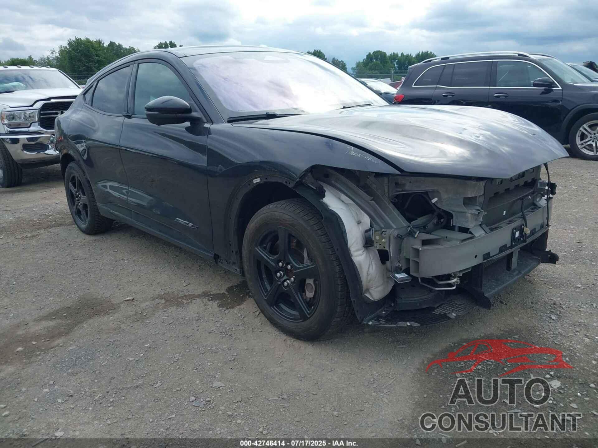 FORD MUSTANG MACH-E 2022 - 3FMTK2R78NMA17664