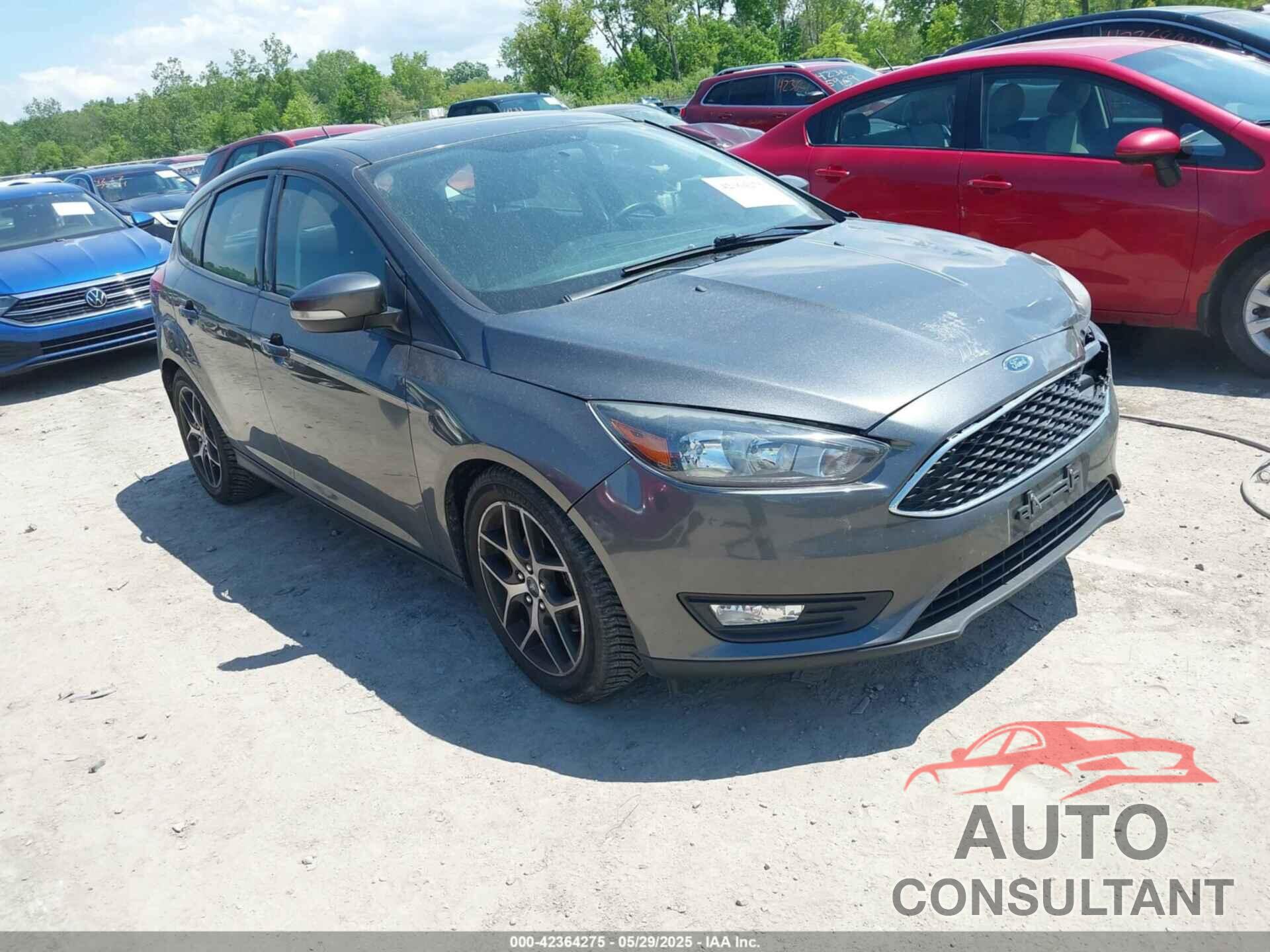 FORD FOCUS 2017 - 1FADP3M29HL324008