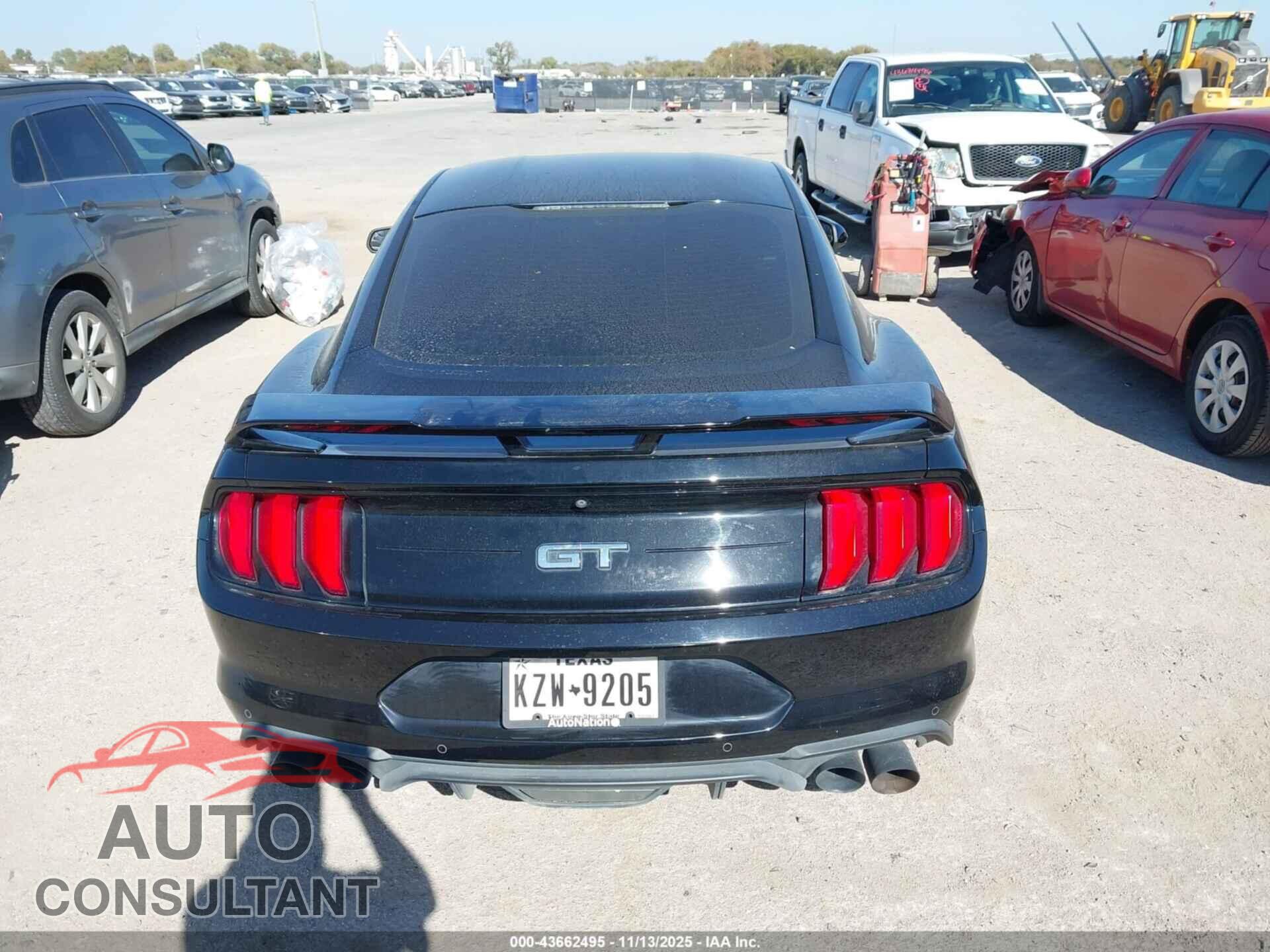 FORD MUSTANG 2018 - 1FA6P8CF5J5175651