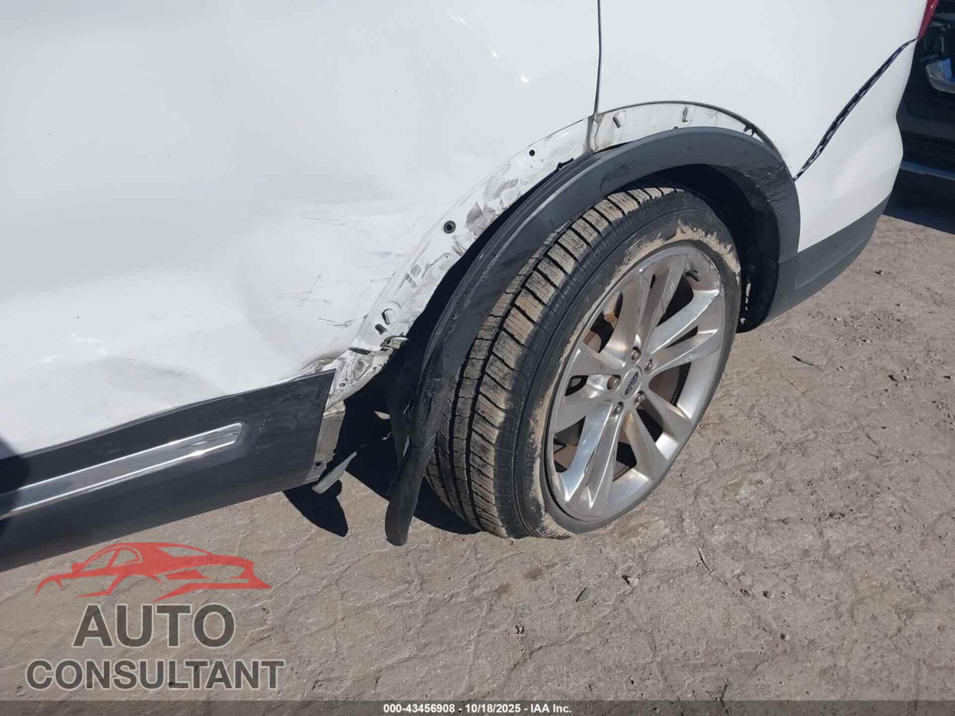 FORD EXPLORER 2018 - 1FM5K7D8XJGB77961